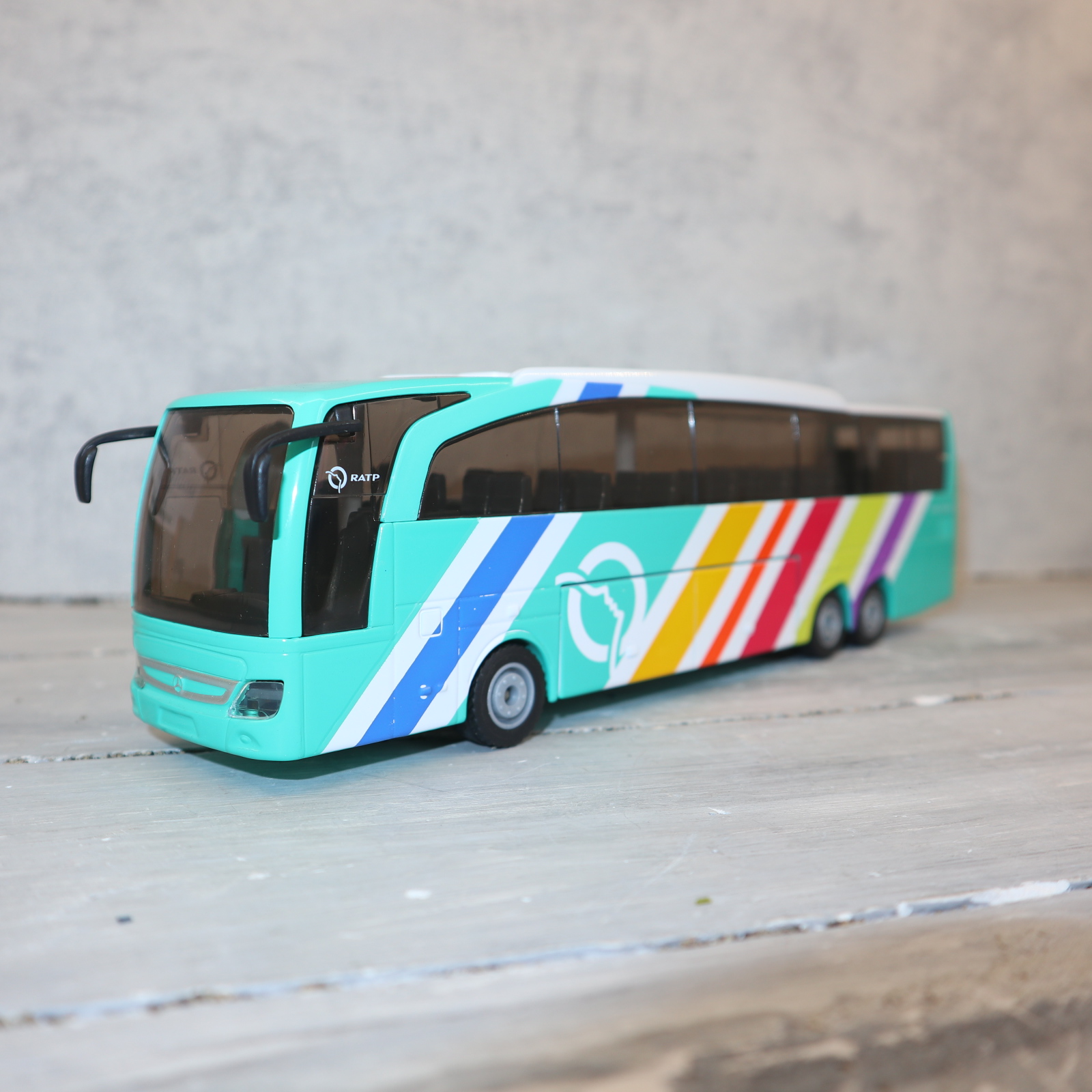 Siku 3738 in 1:50, Reisebus MB Sondermodell aus Frankreich RATP , Neu in OVP