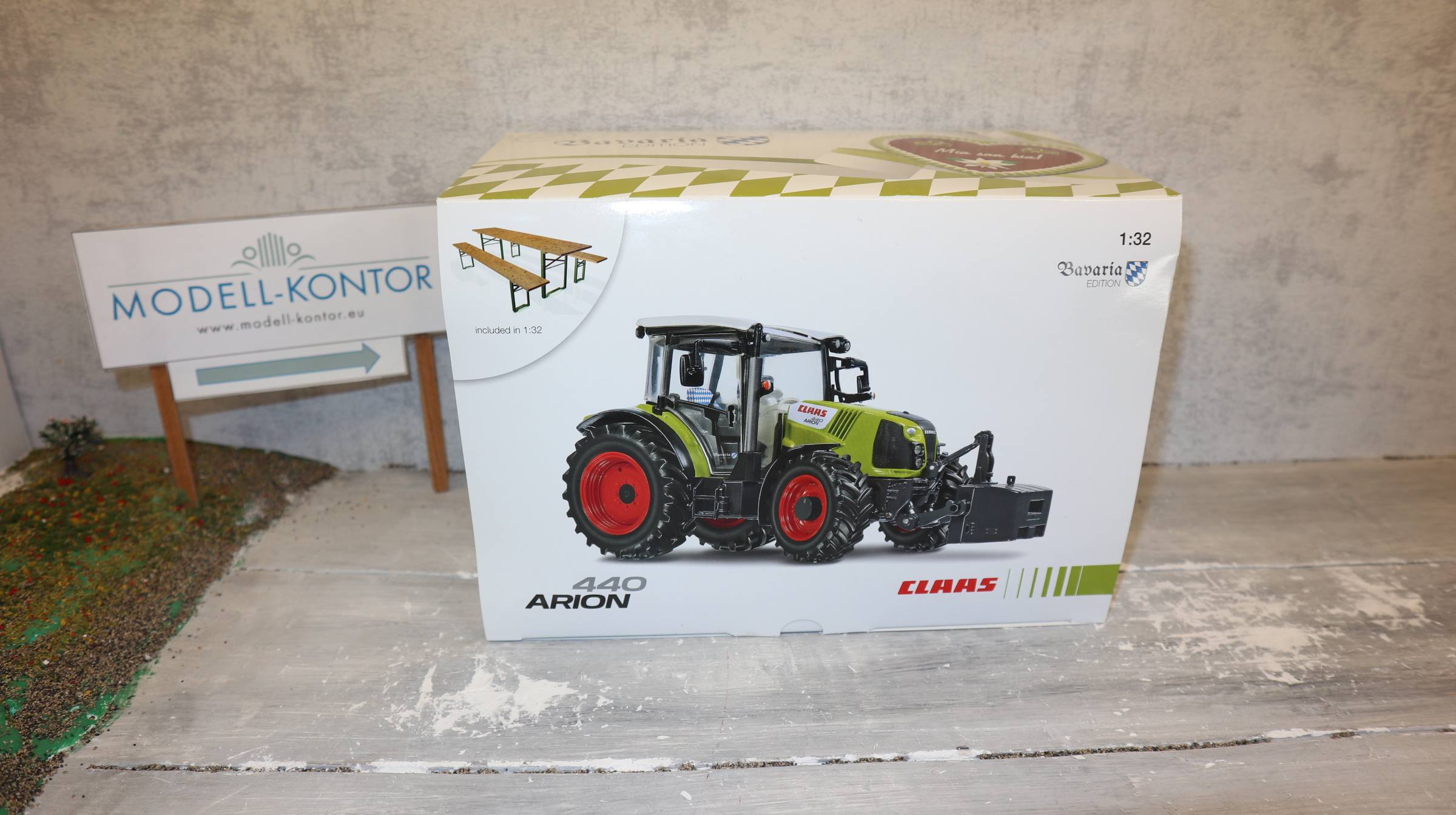 Wiking Claas Arion 440 in 1:32, BAVARIA-Editon, NEU in OVP