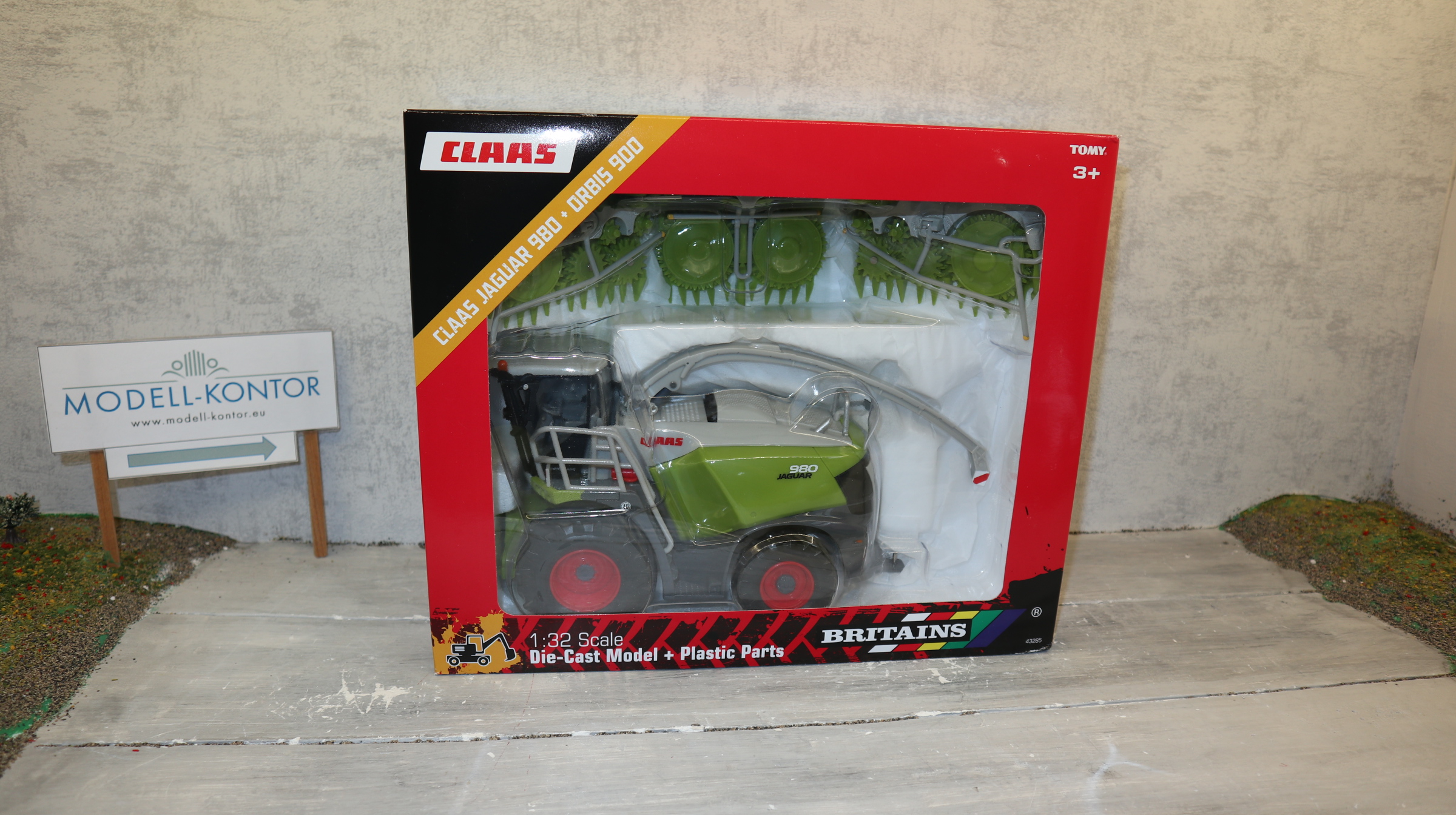 Britains 43285 in 1:32,  Claas Jaguar 980 Maishäcksler , NEU in OVP