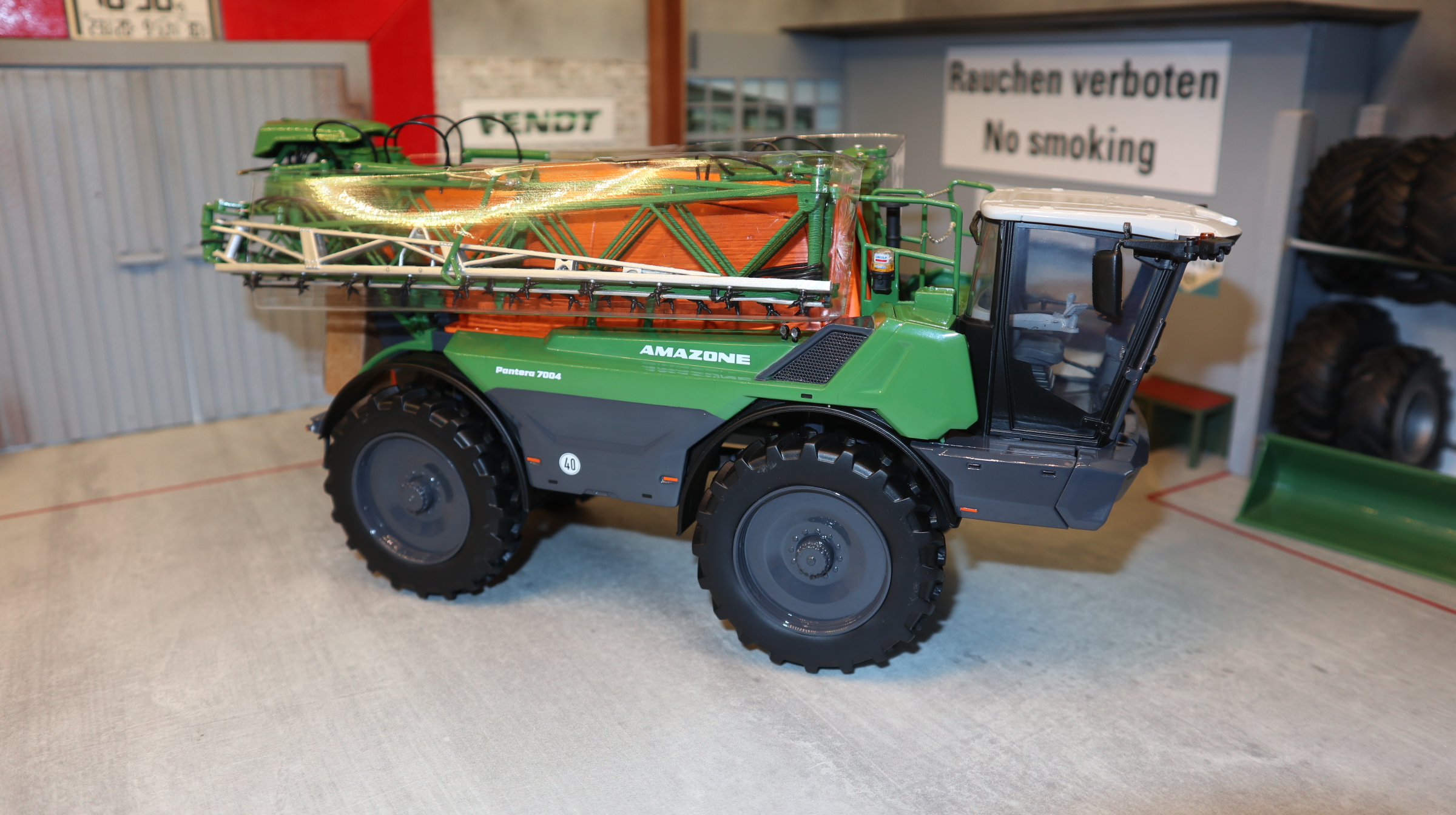 Universal Hobbies UH 6786 in 1:32,  AMAZONE Pantera 7004,  NEU in OVP