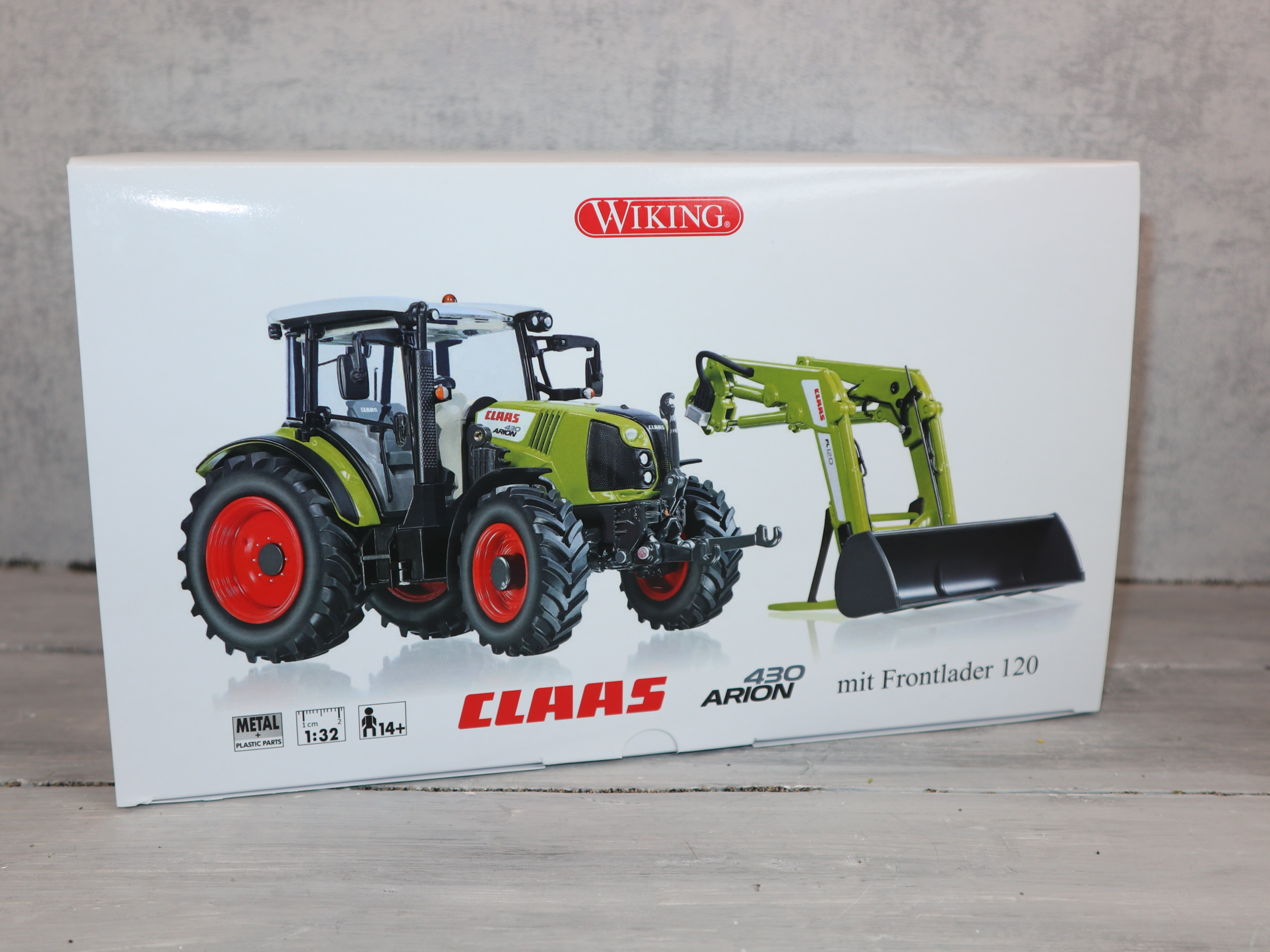 Wiking 0700010 1:32 Claas ARION 430 FL 120 mit wechselbarem Frontlader 