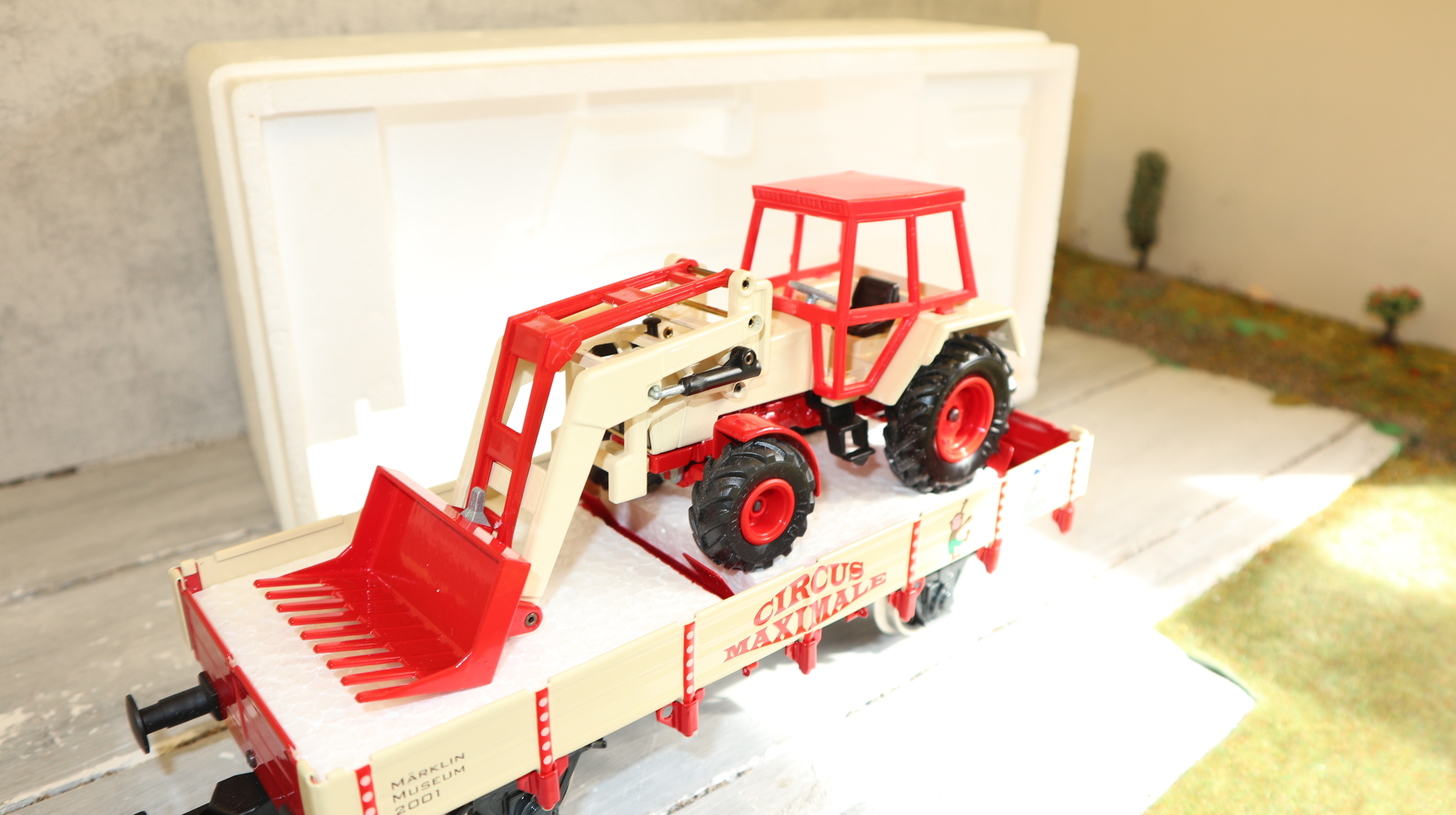 Siku 3450 Märklin MAXI Museum 2001, Fendt 310 LSA beige-rot mit Frontlader, NEU in OVP