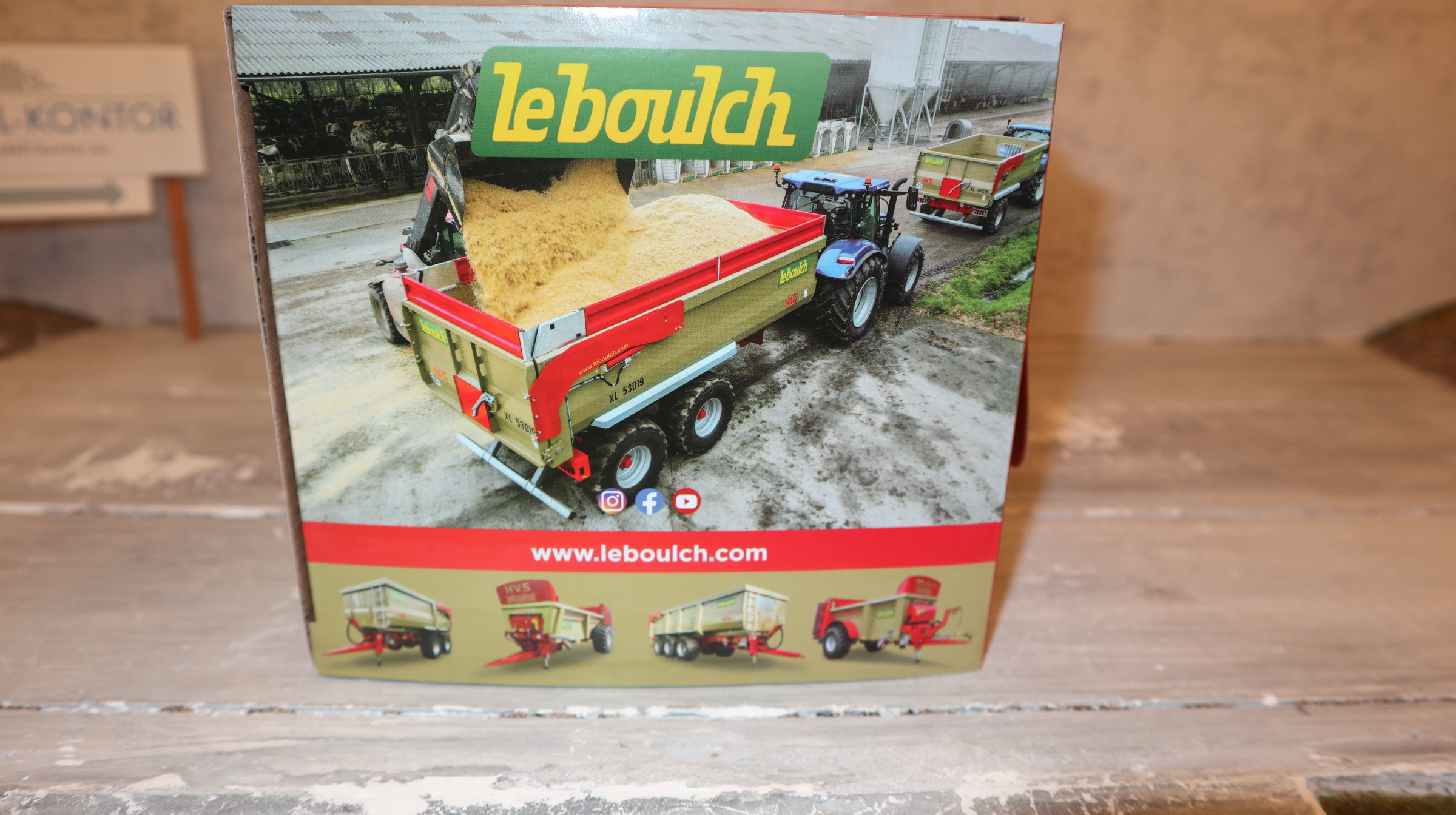 Universal Hobbies UH 6837 in 1:32, Leboulch Gold2 XL 53D19  NEU in OVP