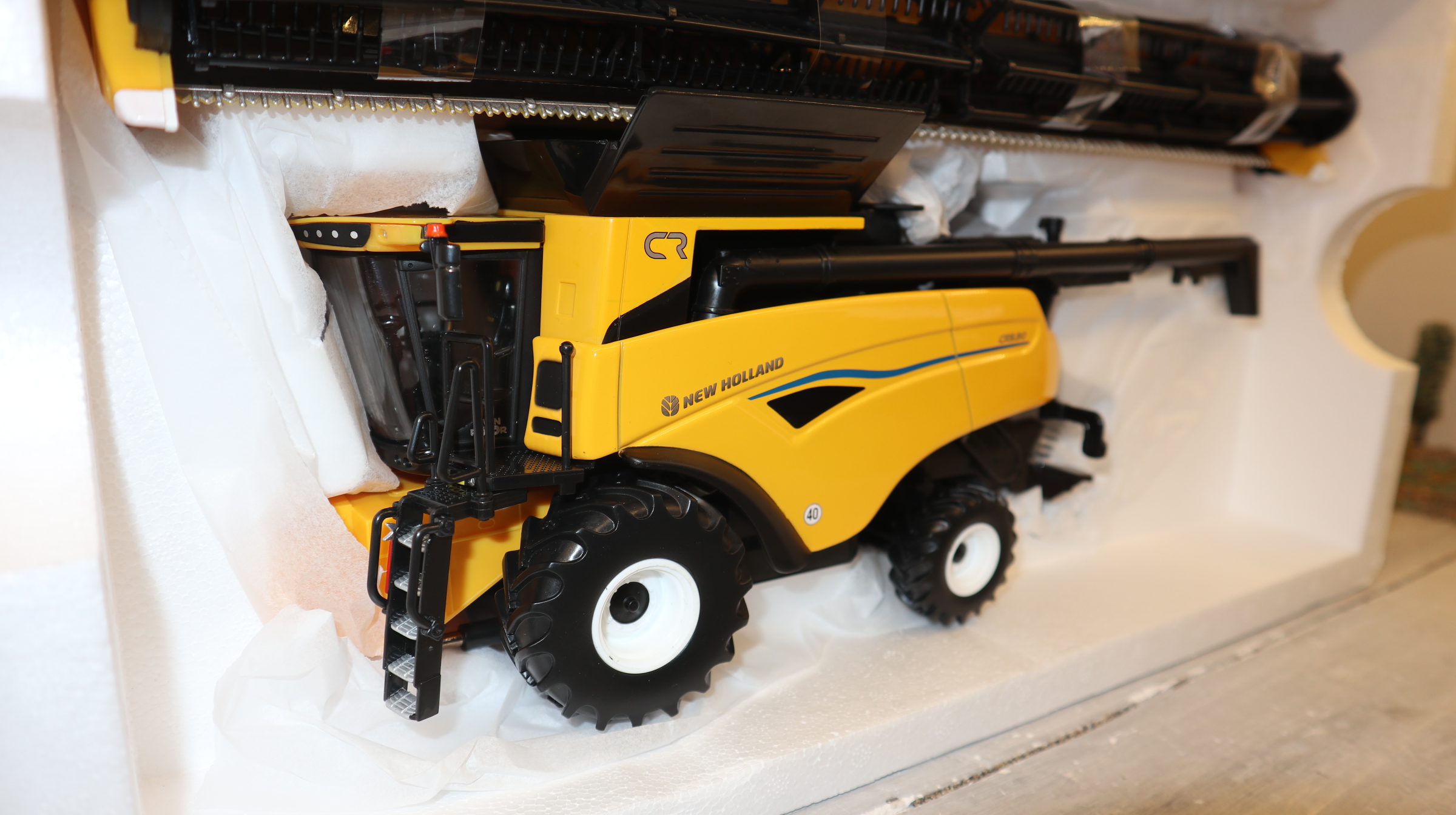 Britains 43332 in 1:32,  New Holland CR.9.90 Mähdrescher,  NEU in OVP