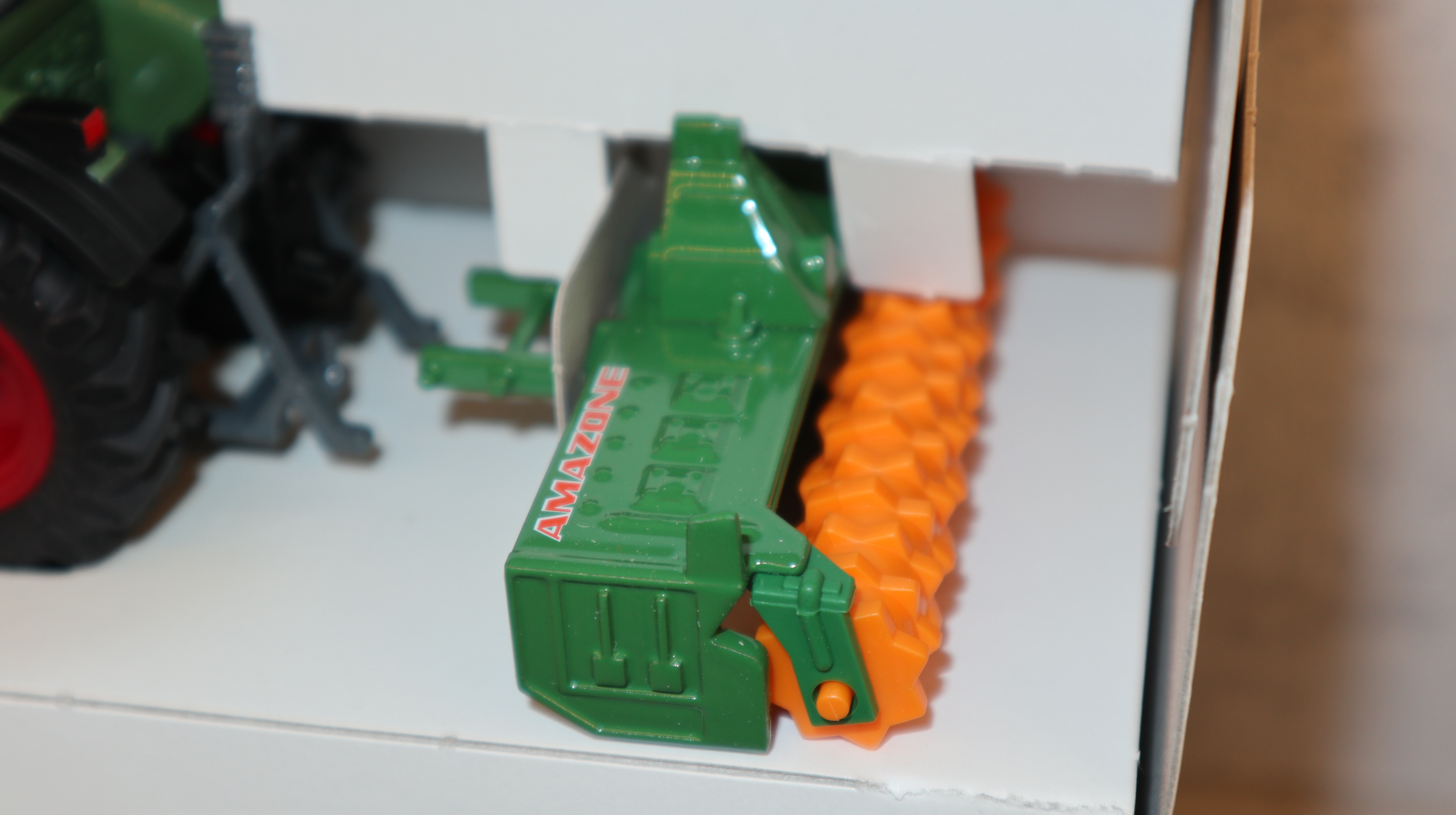 Siku 3052 + 1958 in 1:32, Amazone-Set Fendt 207 S mit Kreiselgrubber, NEU in OVP