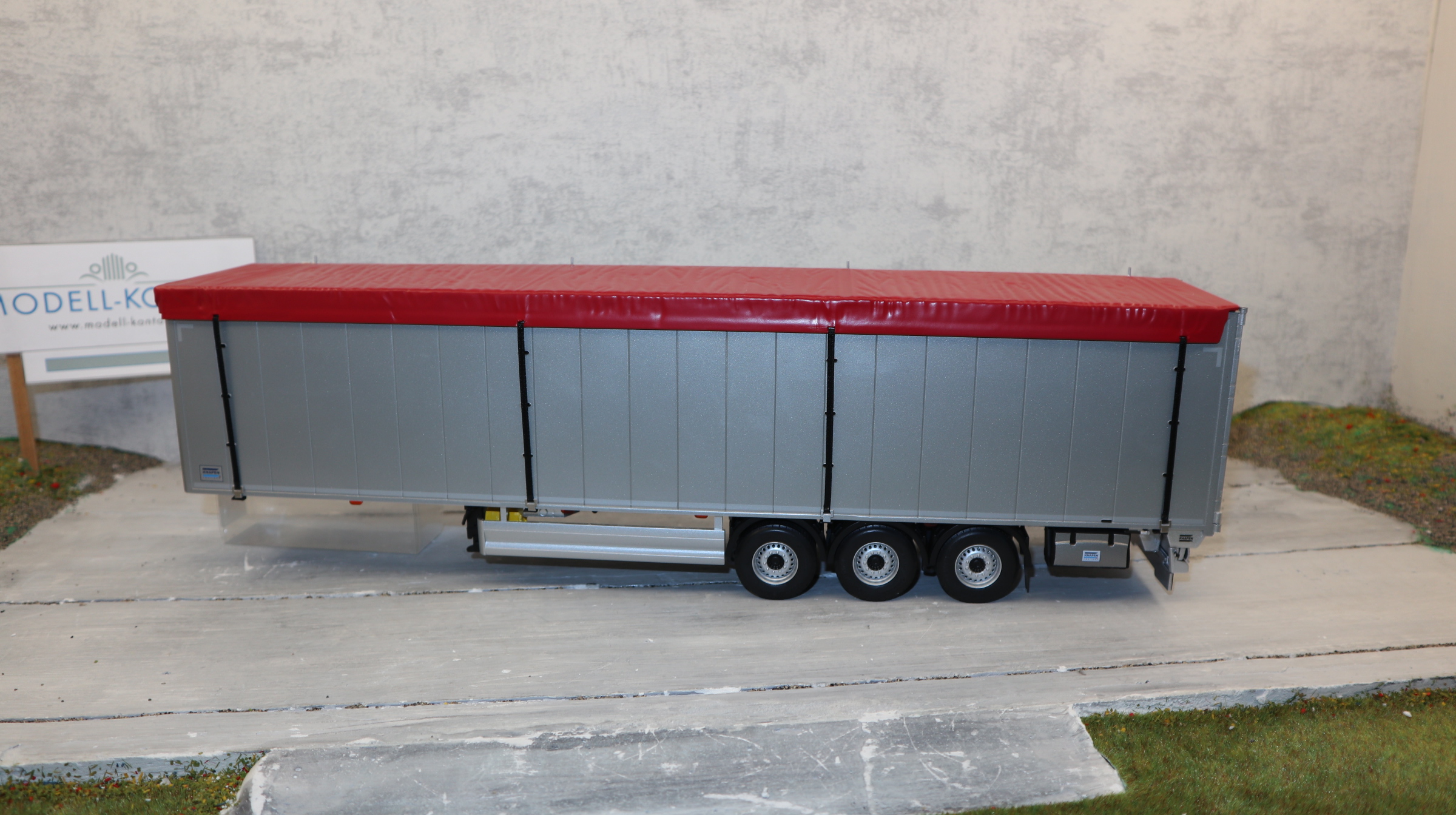 MarGe 2016-01 in 1:32 KNAPEN Schubboden mit roter Plane, NEU in OVP