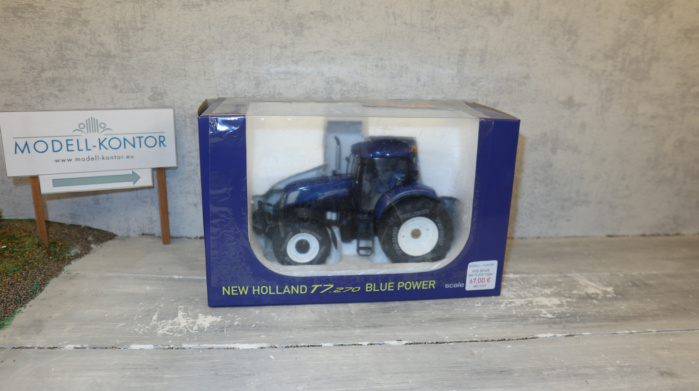 ROS 301405 in 1:32, New Holland T7.270 mit TRELLEBORG-Reifen, NEU in OVP
