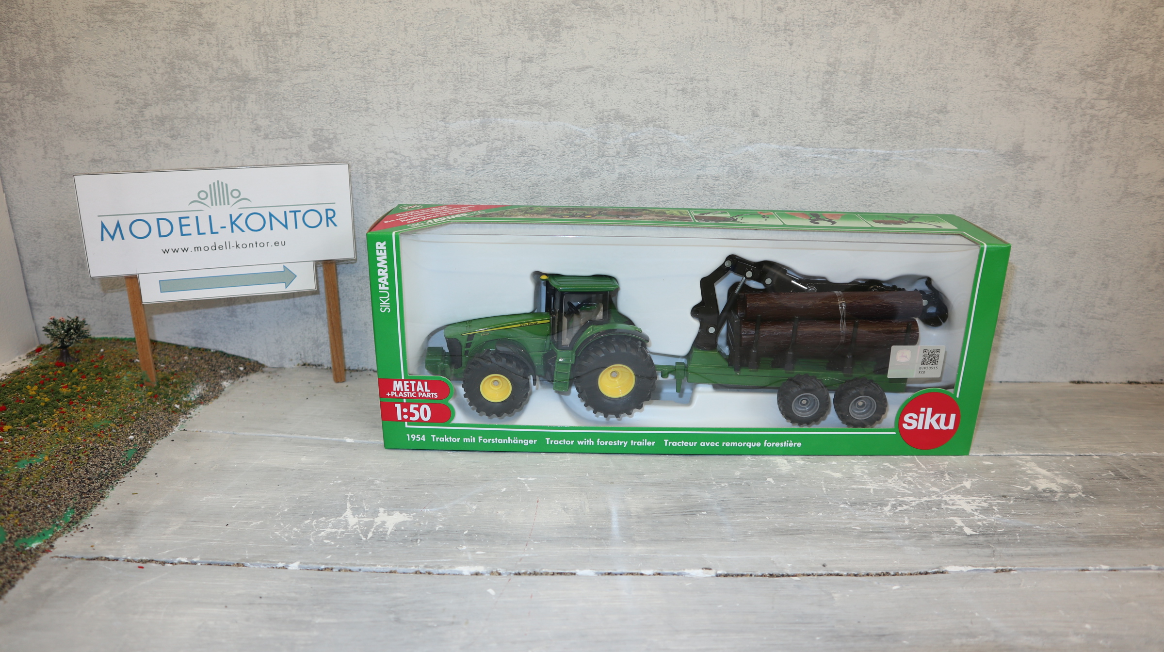 Siku 1954  in 1:50,  John Deere Trecker mit Forstanhänger, Neu in OVP