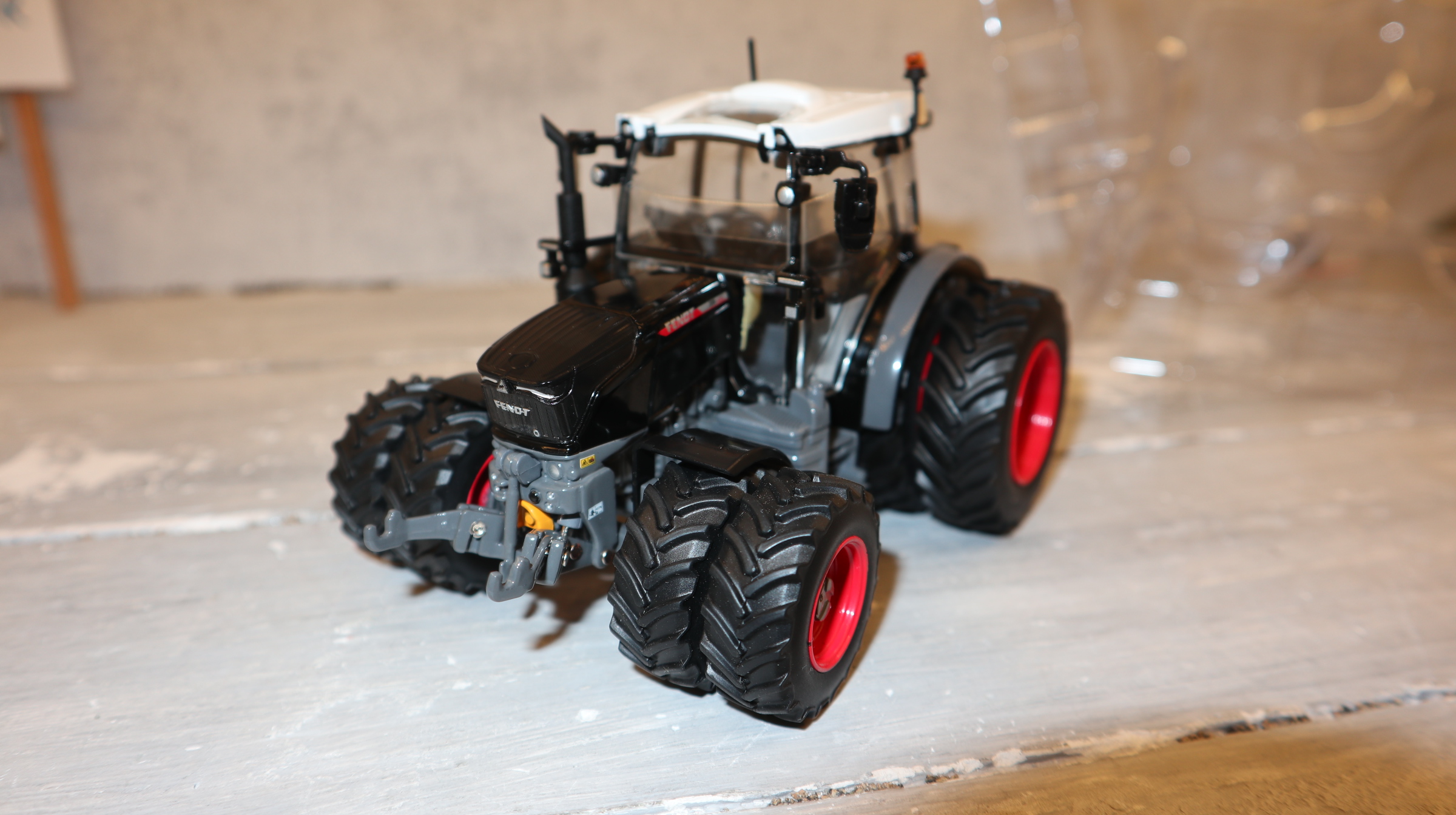 USK in 1:32, PROFI Fendt 209 Zwillingsbereift schwarz, Agritechnica 2025