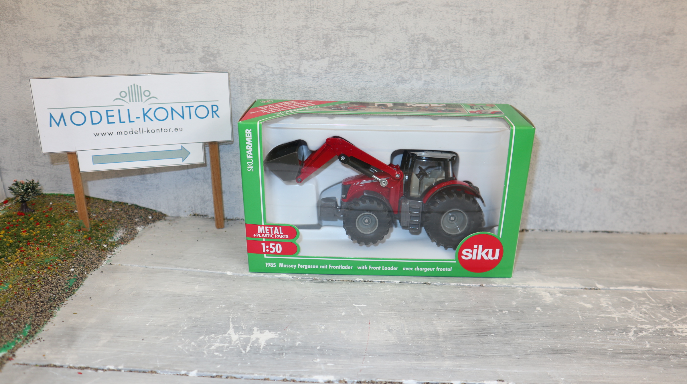 Siku 1985 in 1:50,  Massey Ferguson mit Frontlader, Neu in OVP