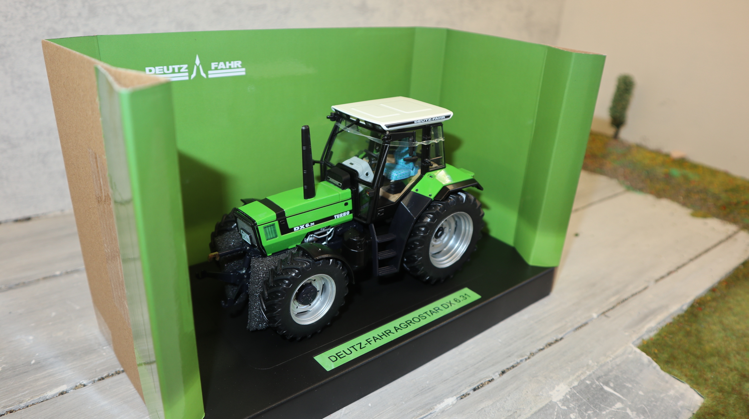 Weise Toys 1020 in 1:32, DEUTZ-FAHR Agrostar 6.31,  NEU in OVP