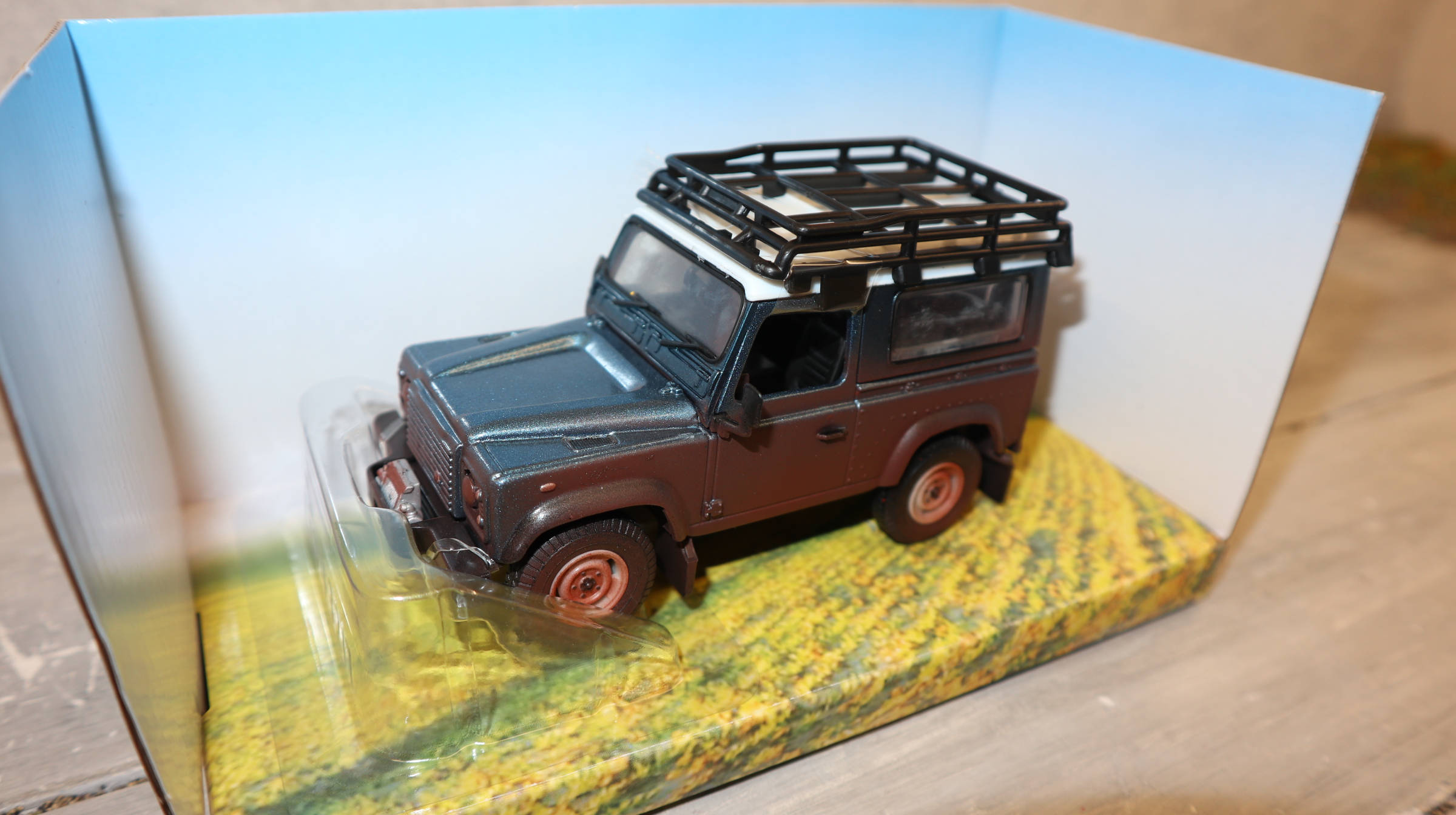 Britains 43321 in 1:32,  Land Rover Defender MUDDY,  NEU in OVP