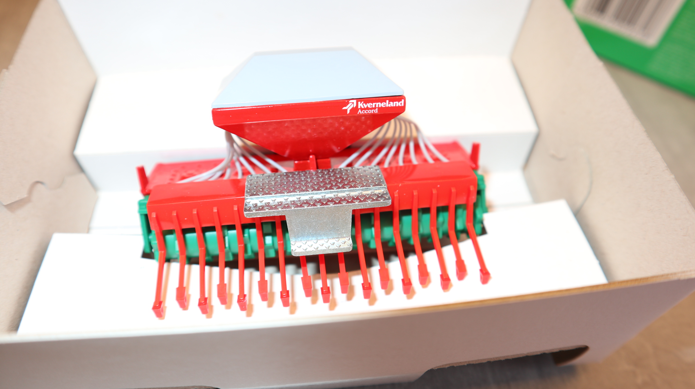Siku 2261 in 1:32, Saatdrillmaschine KVERNELAND Sondermodell, NEU in OVP
