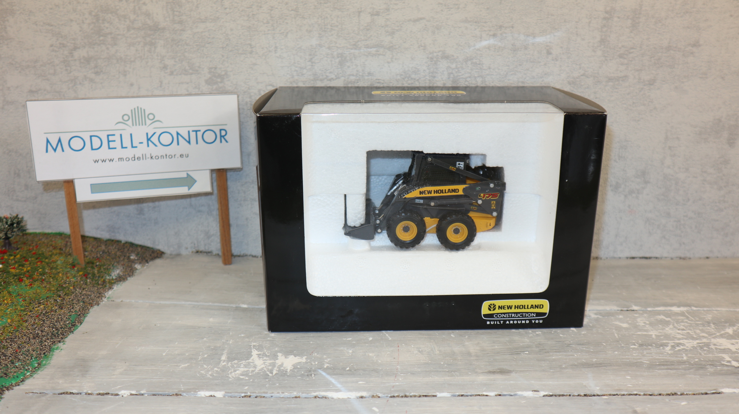 ROS 00199 in 1:32, New Holland L175, Kompaktlader, NEU in OVP