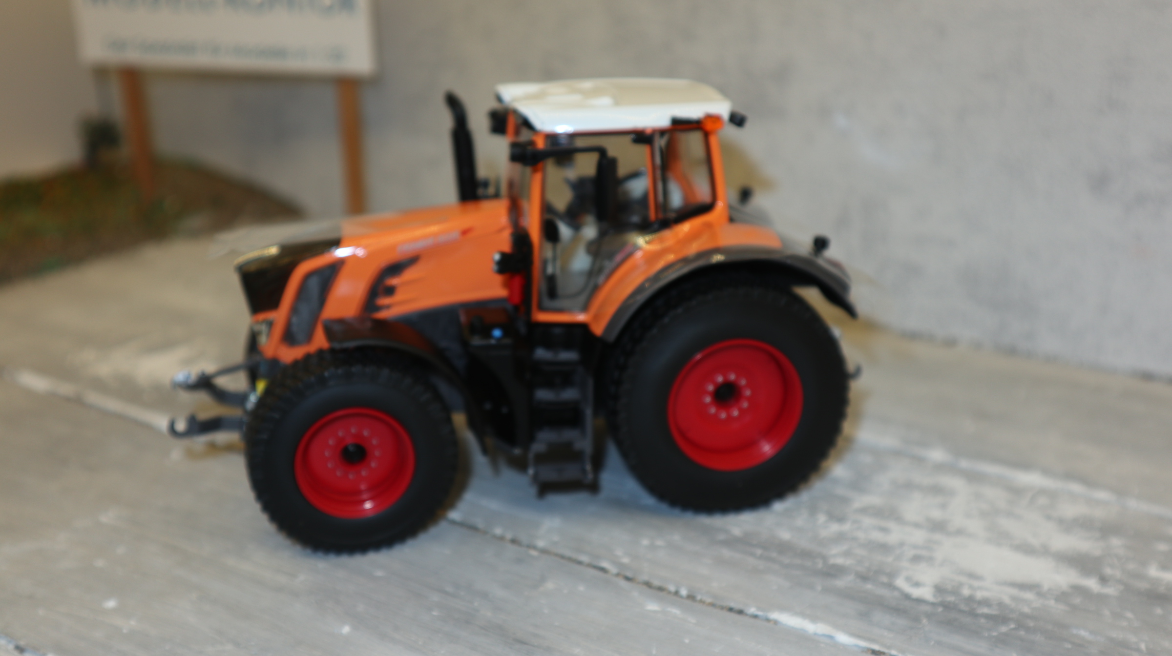 Wiking X99101700300 in 1:32,  Fendt 828 Kommunal , NEU in OVP