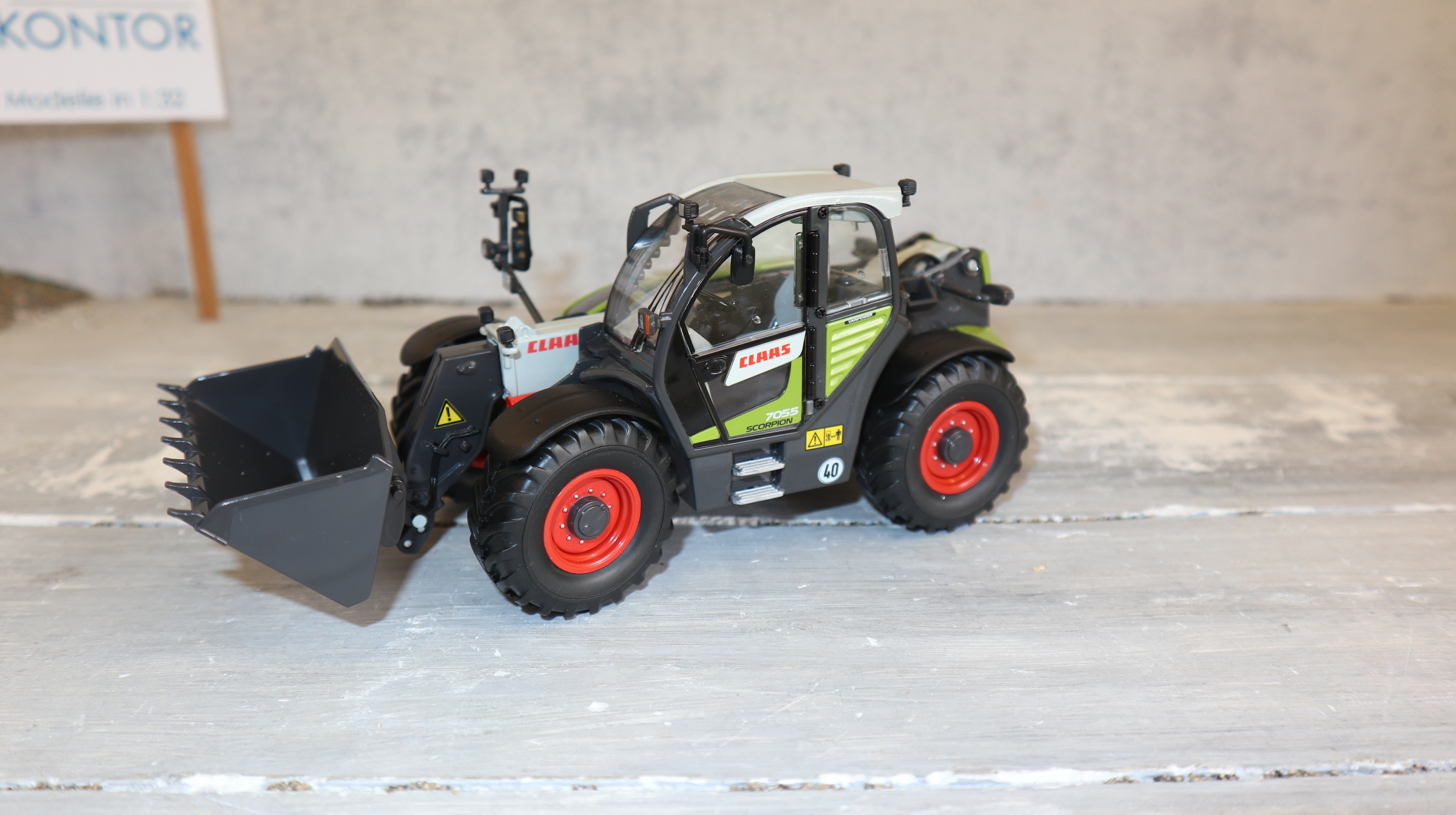 WIKING 077347 in 1:32. Claas Scorpion 7055  Sondermodell SIMA 2015 NEU in OVP