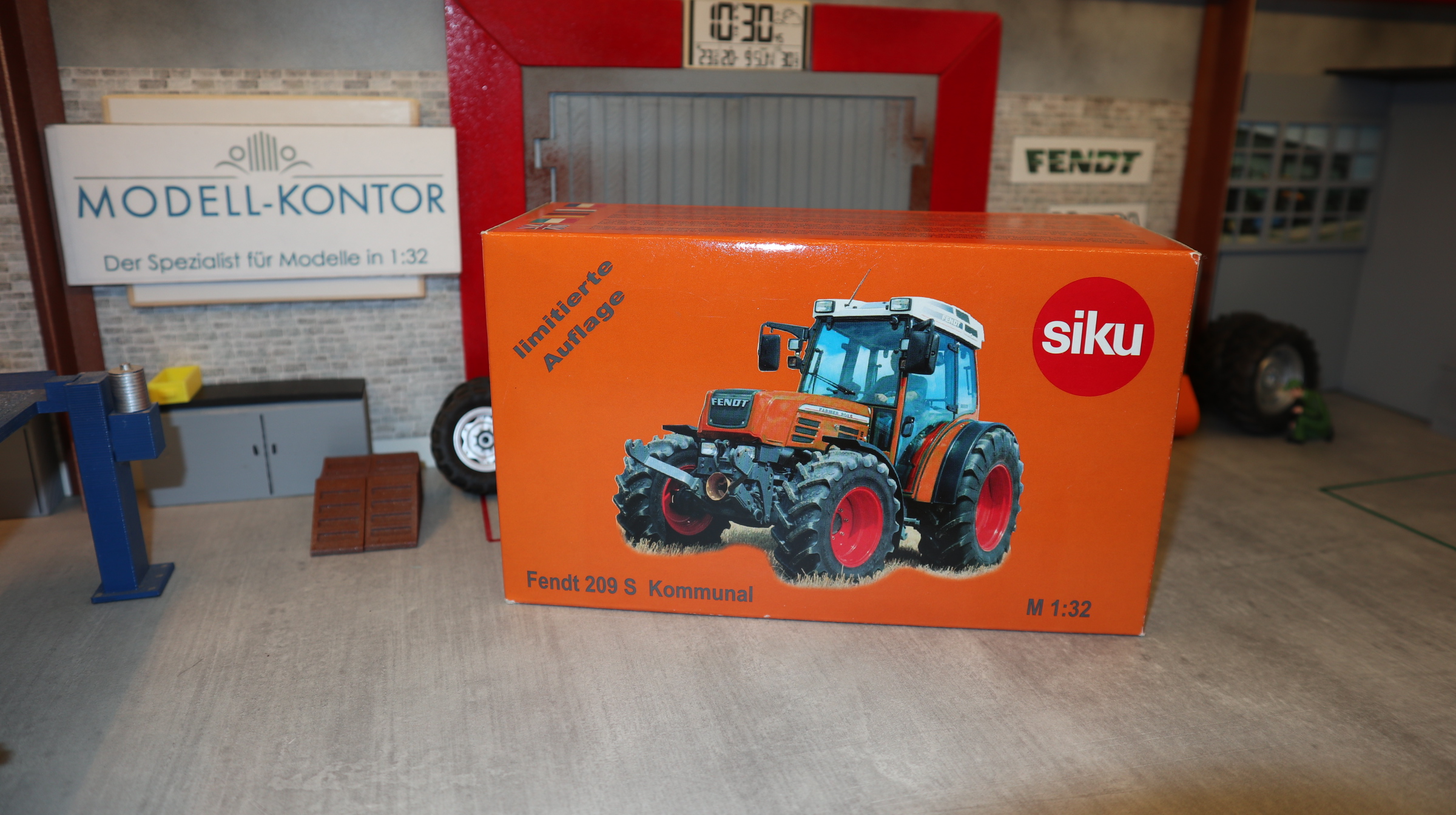 Siku 3052 in 1:32, Fendt 209S Kommunal  NEU in OVP