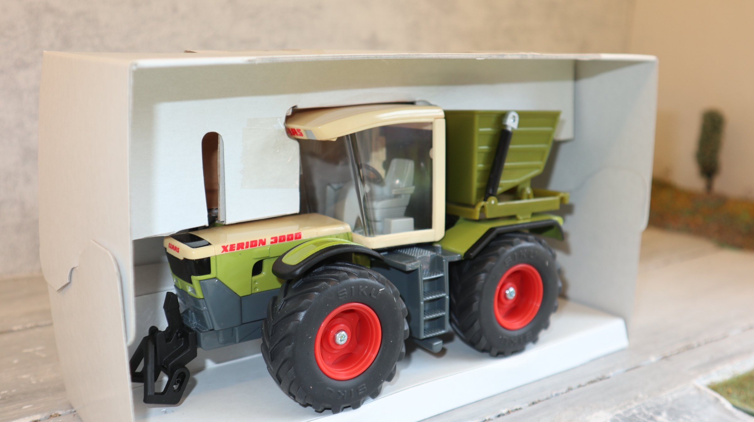 Siku 3553 in 1:32, Claas Xerion 3000 , NEU in OVP 