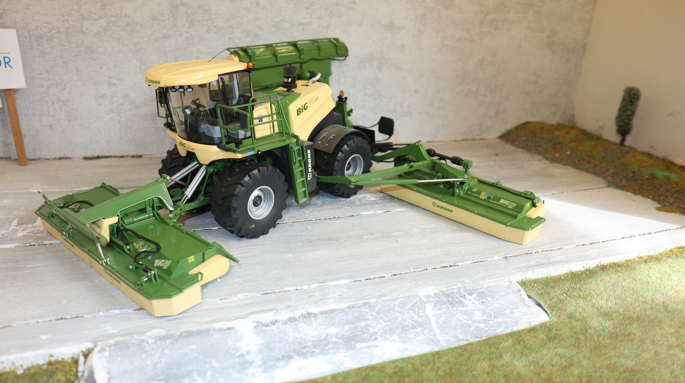 ROS  601420 in 1:32, Krone Big M500 , NEU in OVP