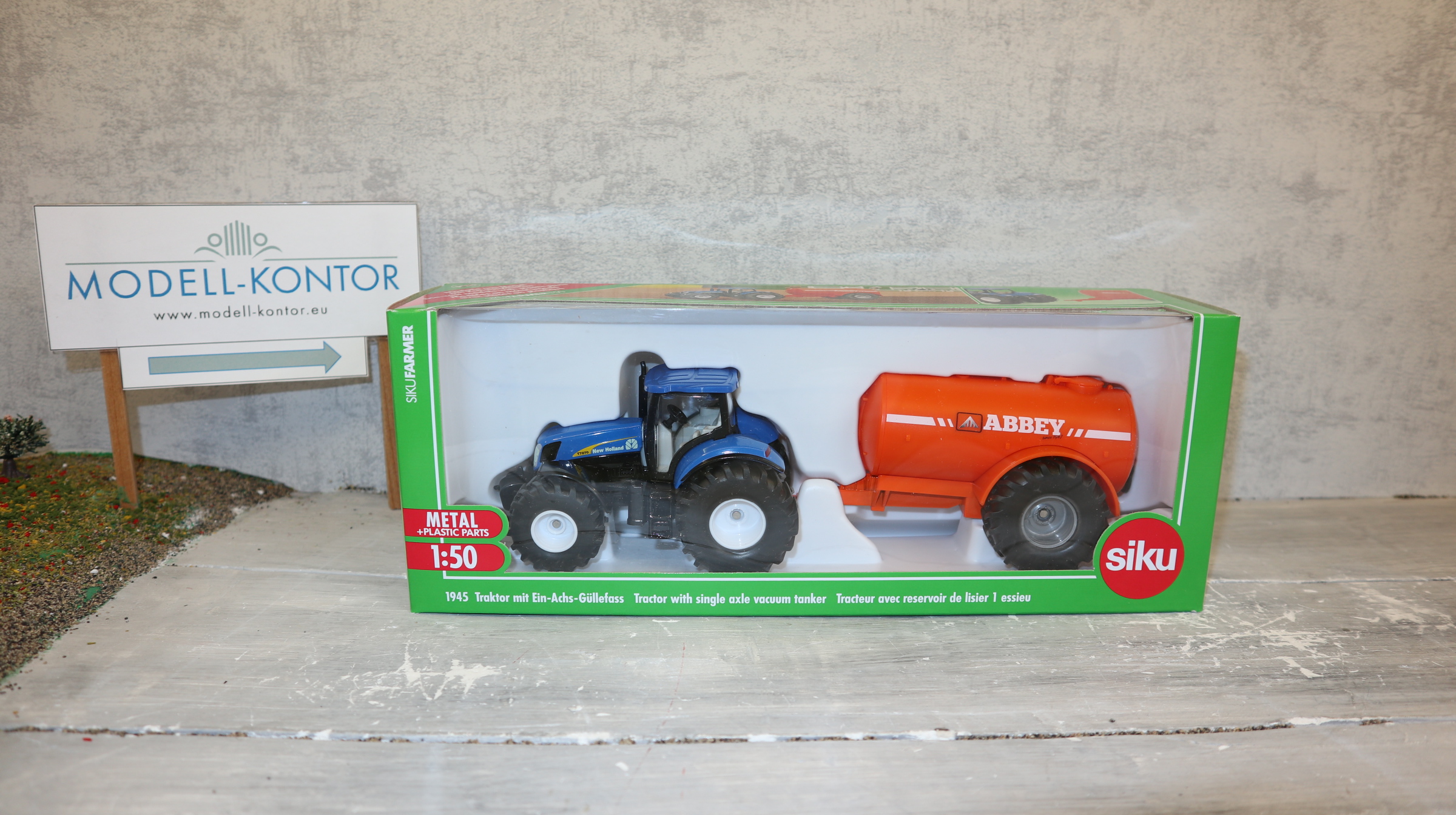 Siku 1945 in 1:50,  Traktor New Holland T7.070 mit Güllefass ABBEY, Neu in OVP