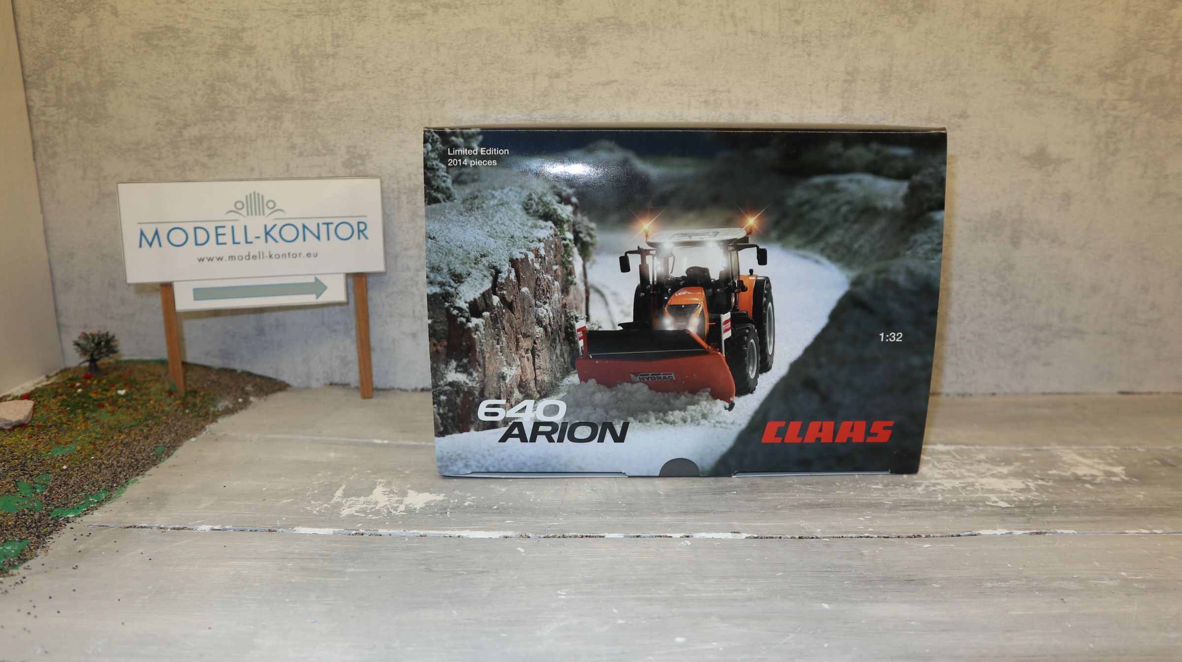 WIKING 0001718430 in 1:32, Claas Arion 640 Kommunal, NEU in OVP