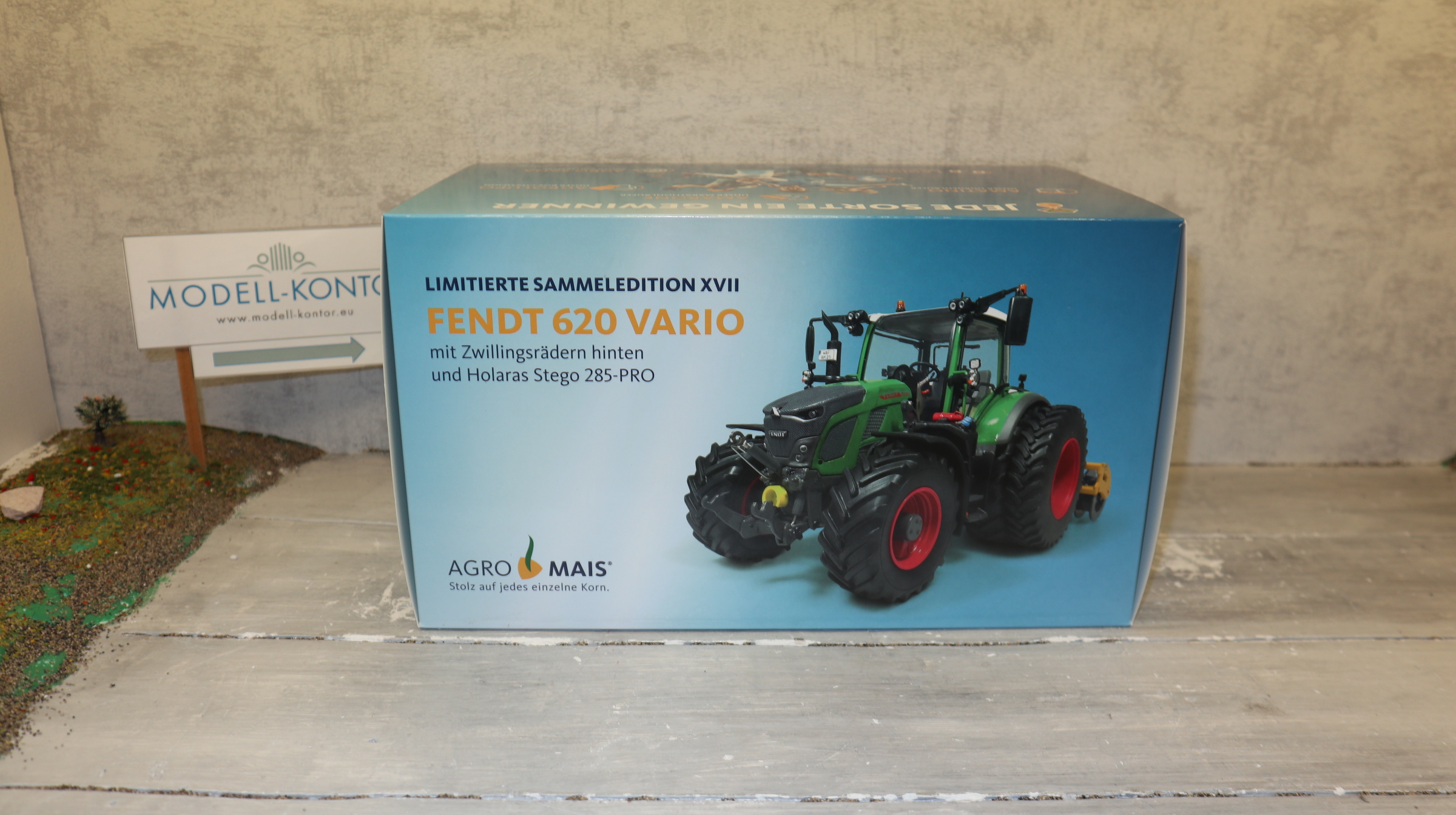 Universal Hobbies UH 6712 in 1:32, AgroMais 2025, Fendt 620 mit Holaras Stego, NEU in OVP