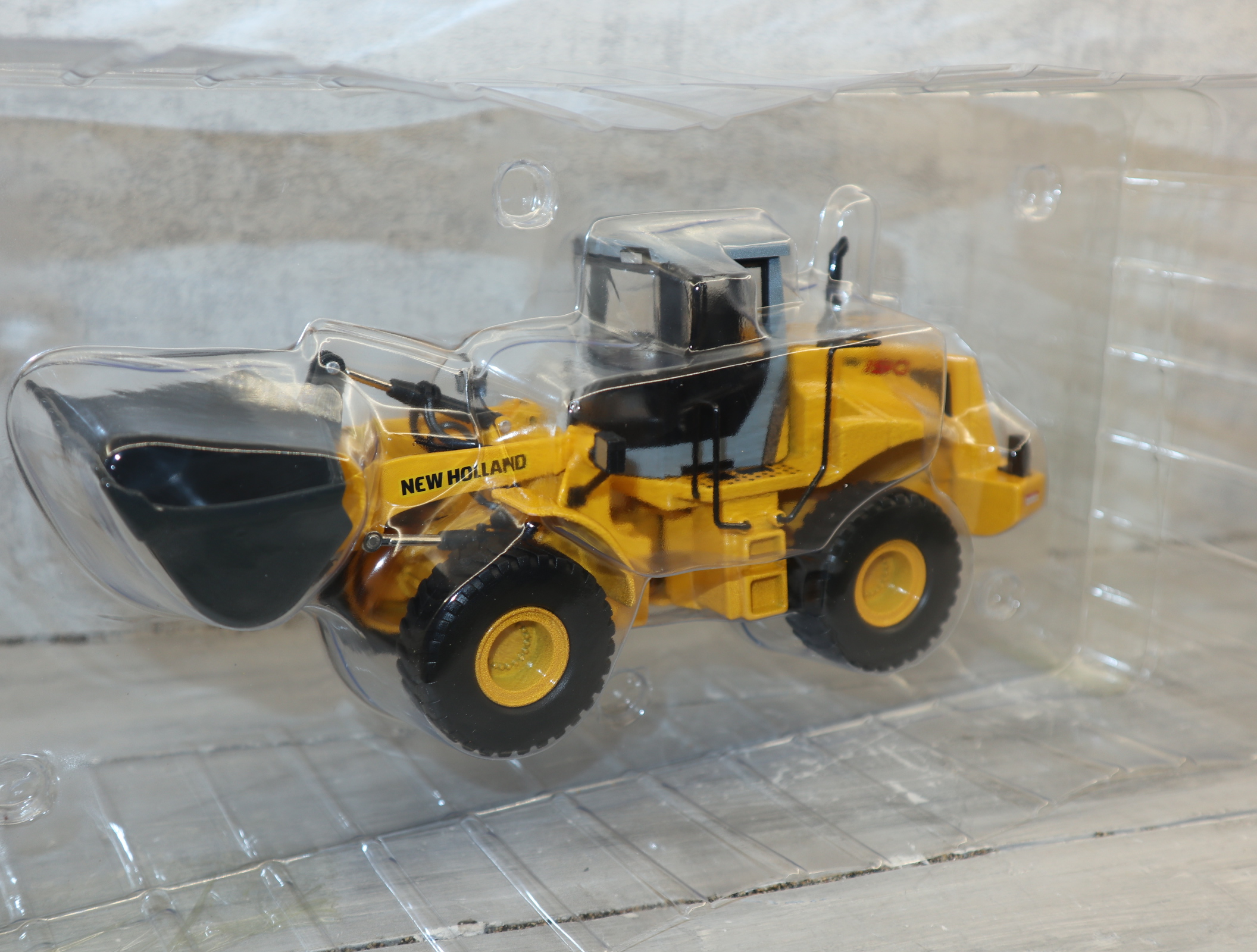 ROS 00173.2 in 1:32 Radlader New Holland W190, NEU in OVP
