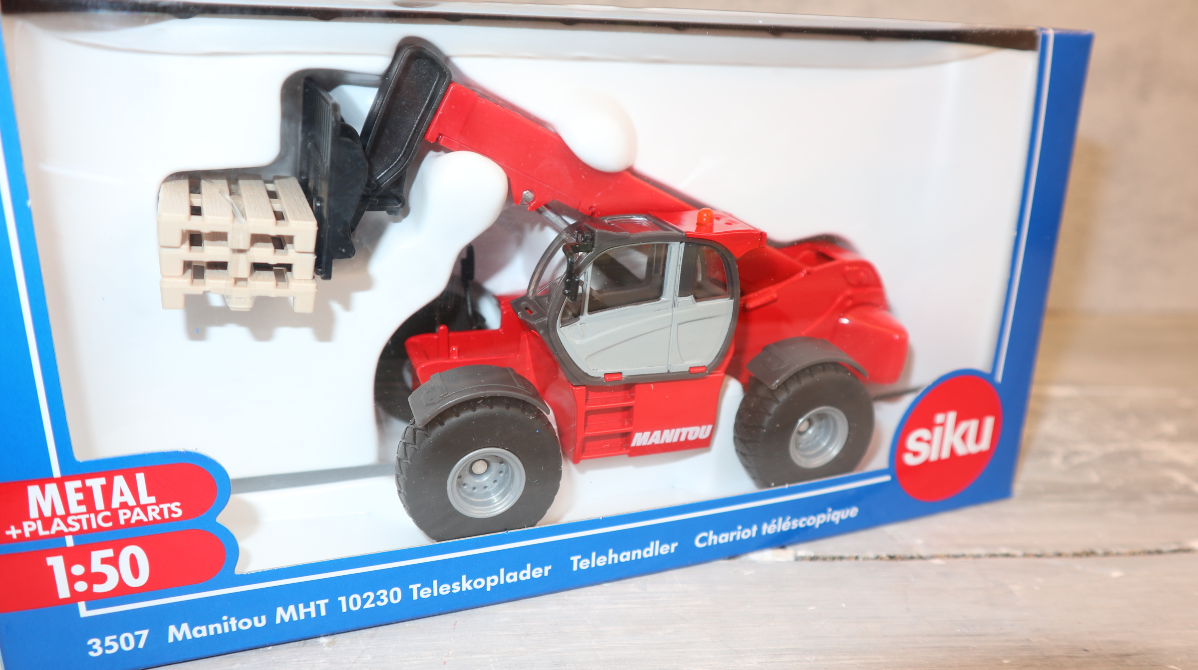 Siku 3507 in 1:50 , Manitou MHT 10230 Teleskoplader, NEU  in OVP