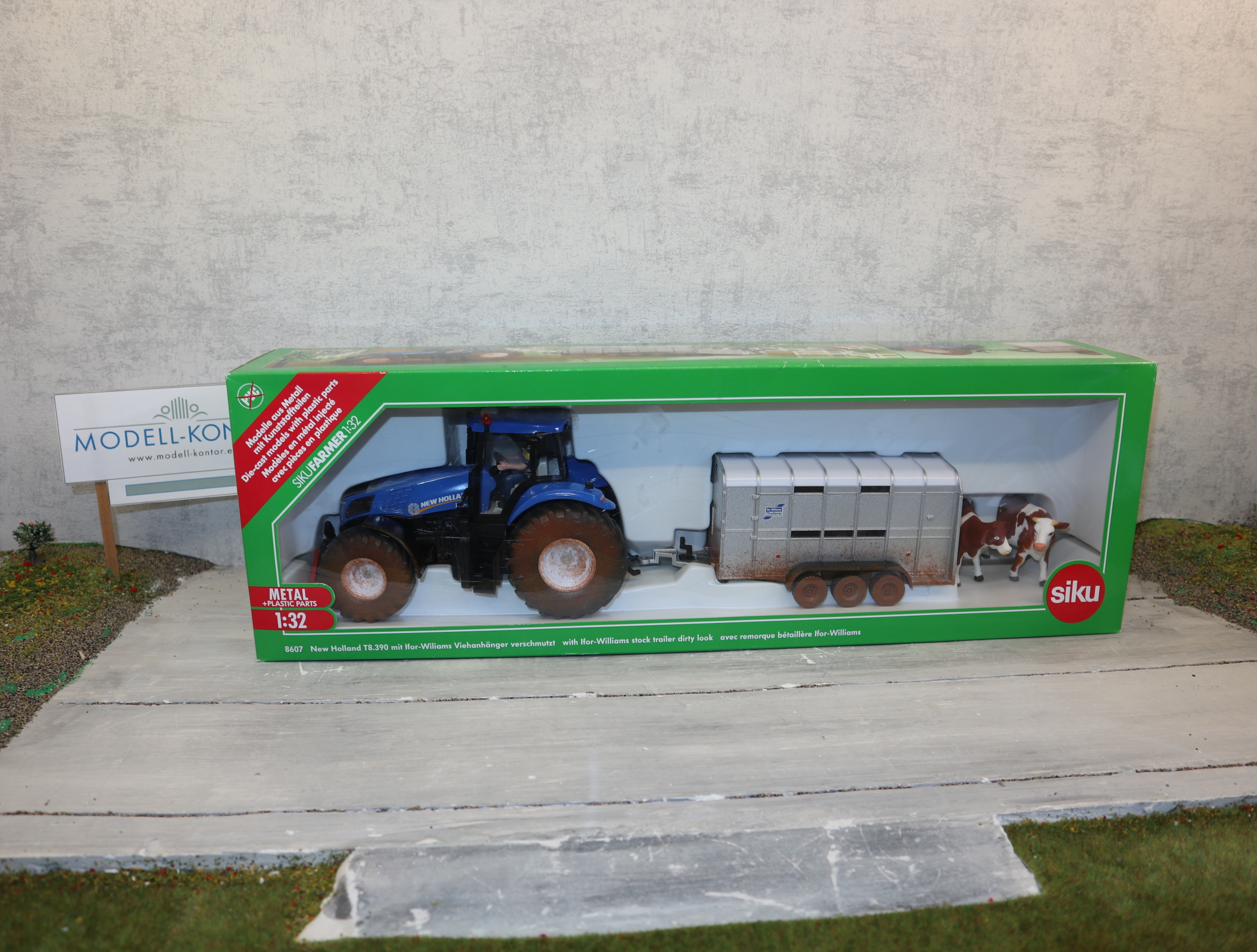 Siku 8607 in 1:32 New Holland T8 mit Viehanhänger DIRTY Sondermodell IRLAND,  NEU in OVP