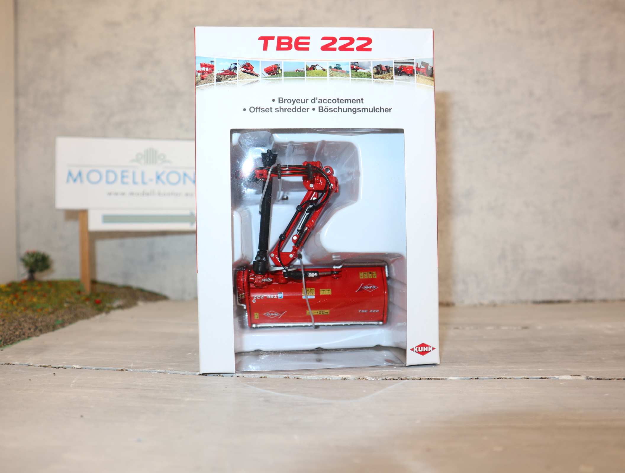 Replicagri 127 1:32 Böschungsmulcher KUHN TBE 222 neu in OVP