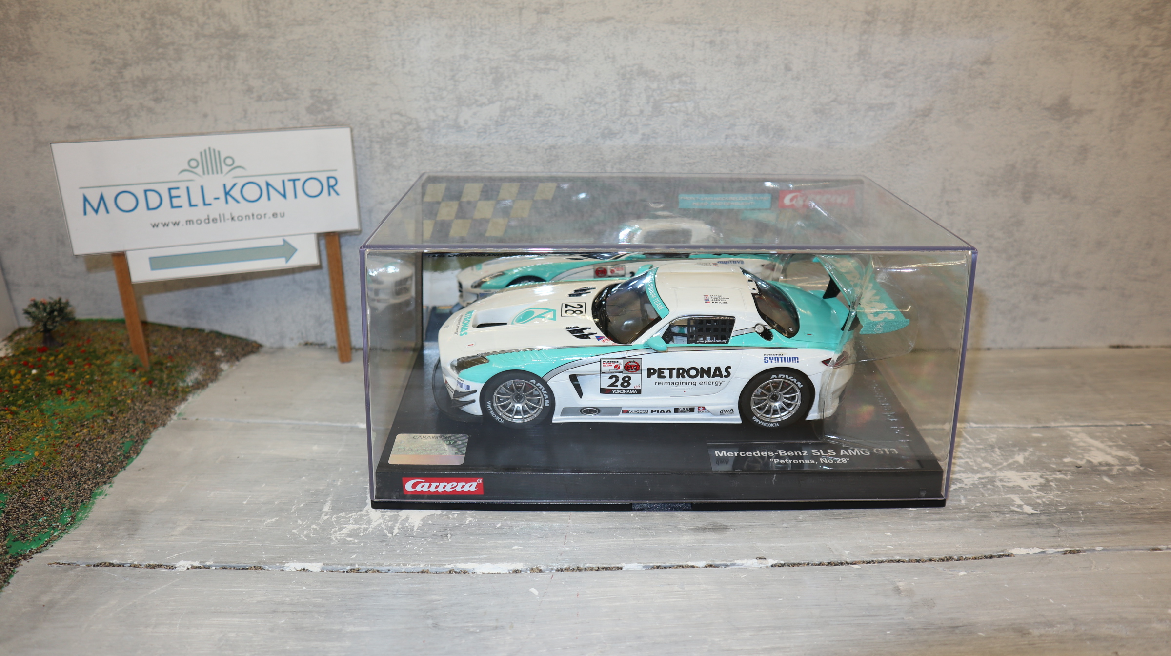 Carrera Digital 124 23837 in 1:24, MB SLS AMG GT3 "Petronas No. 28"  versiegelt, NEU in OVP