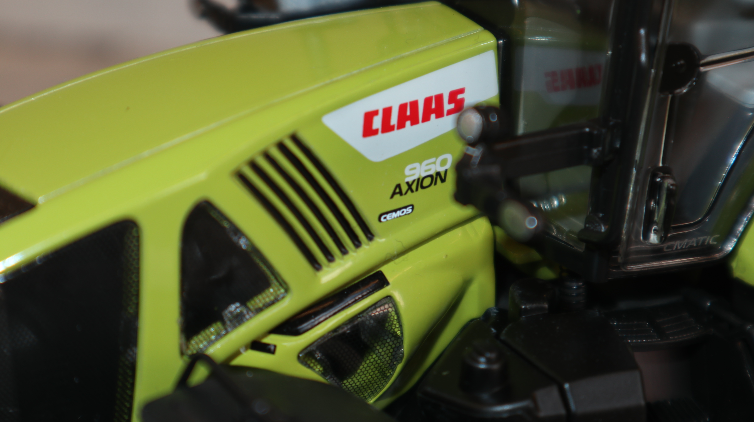 Wiking 02573010 in 1:32,  Claas AXION 960 mit Reifendruckregelanlage, NEU in OVP