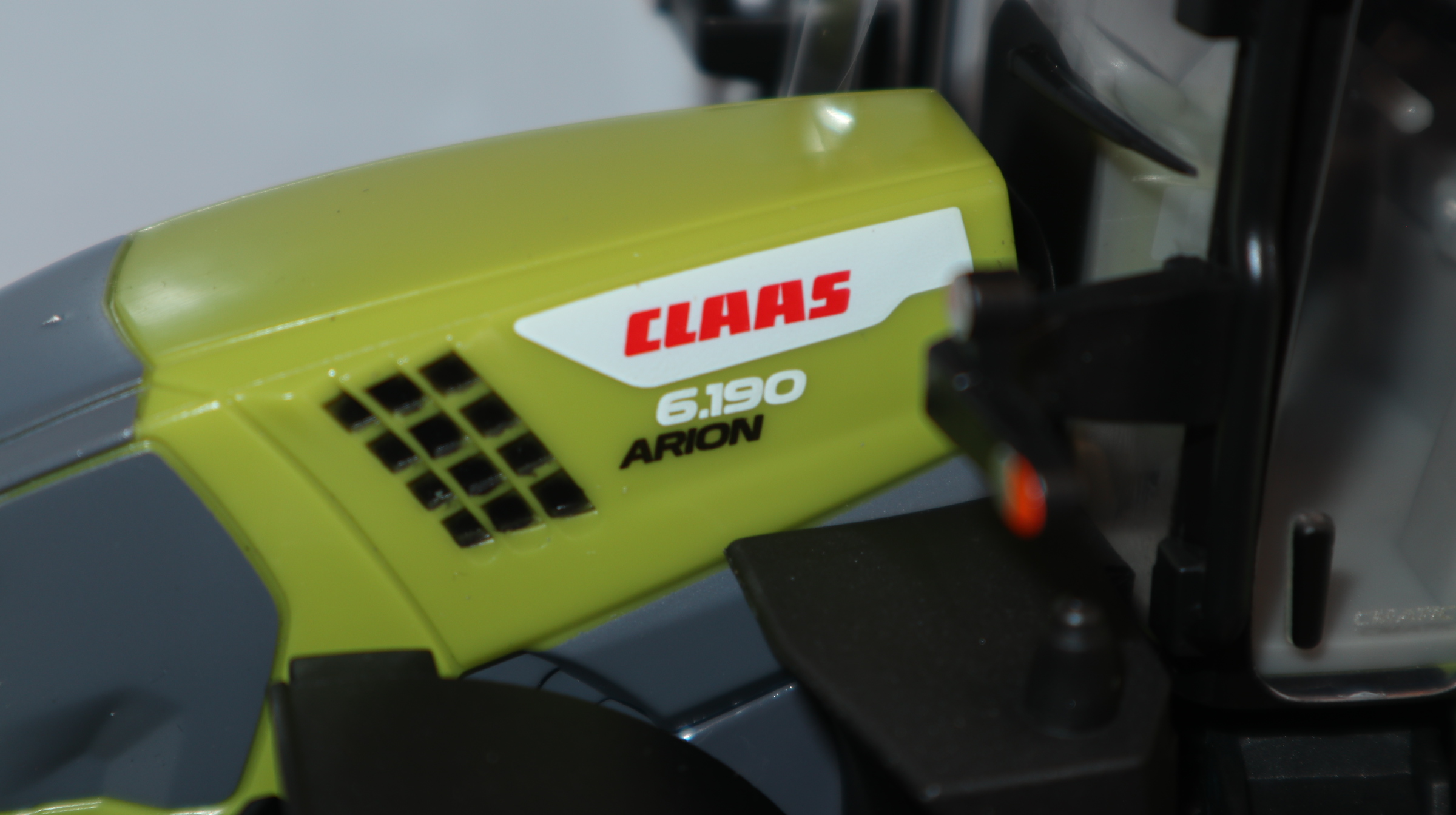 Britains 43435 in 1:32,  Claas Arion 6.190,  NEU in OVP