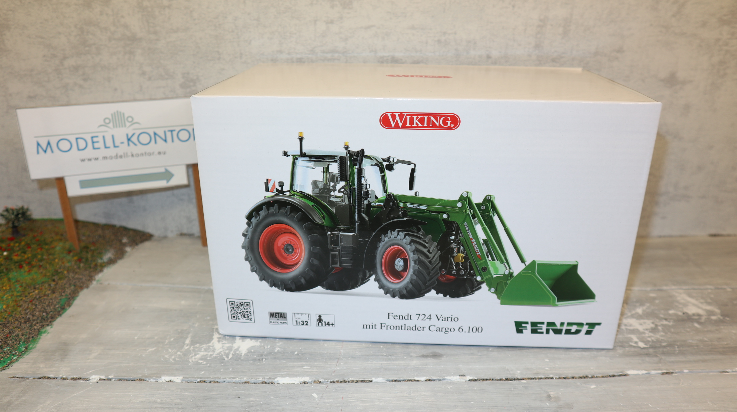 Wiking 077869 in 1:32,  Fendt 724 Vario mit Frontlader Cargo 6.100, NEU in OVP
