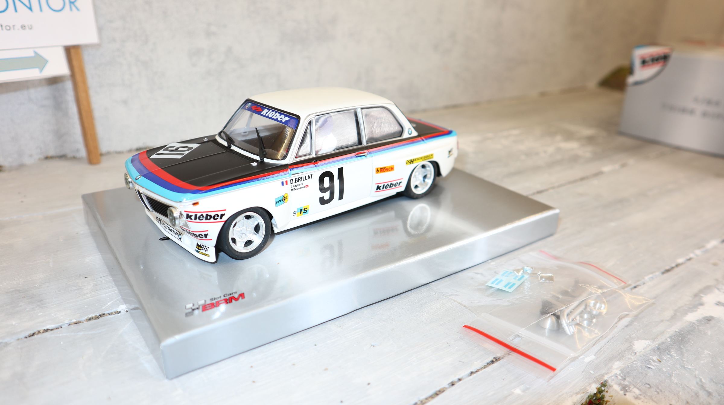BRM 135 Slotcar in 1:24,  BMW 2002 HEIDEGGER Racing No. 91, weiß , NEU in OVP