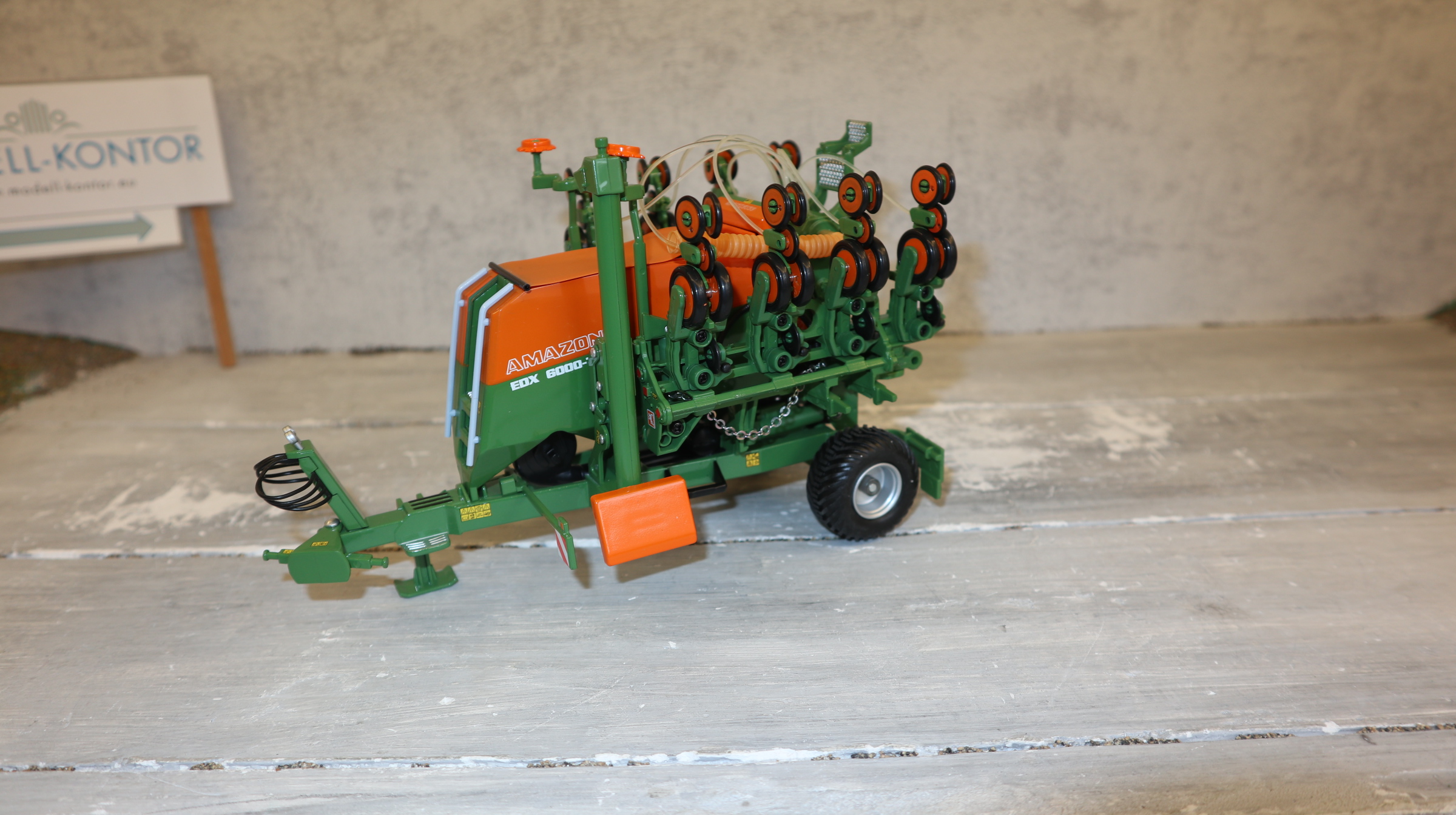 Wiking 077319 in 1:32,  Amazone EDX 6000 Sähmaschine, NEU in OVP