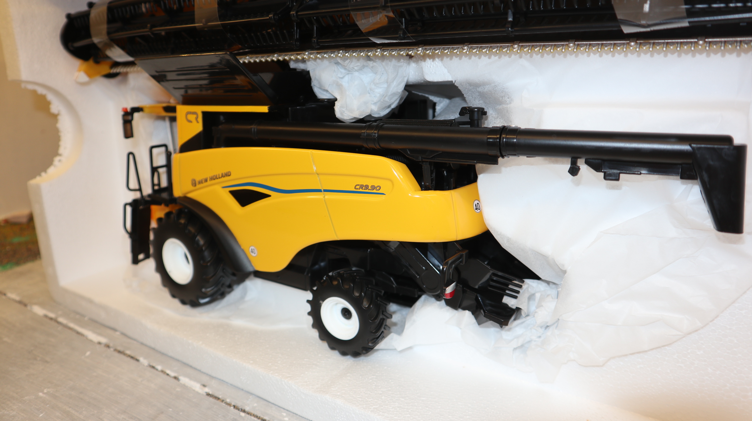 Britains 43332 in 1:32,  New Holland CR.9.90 Mähdrescher,  NEU in OVP
