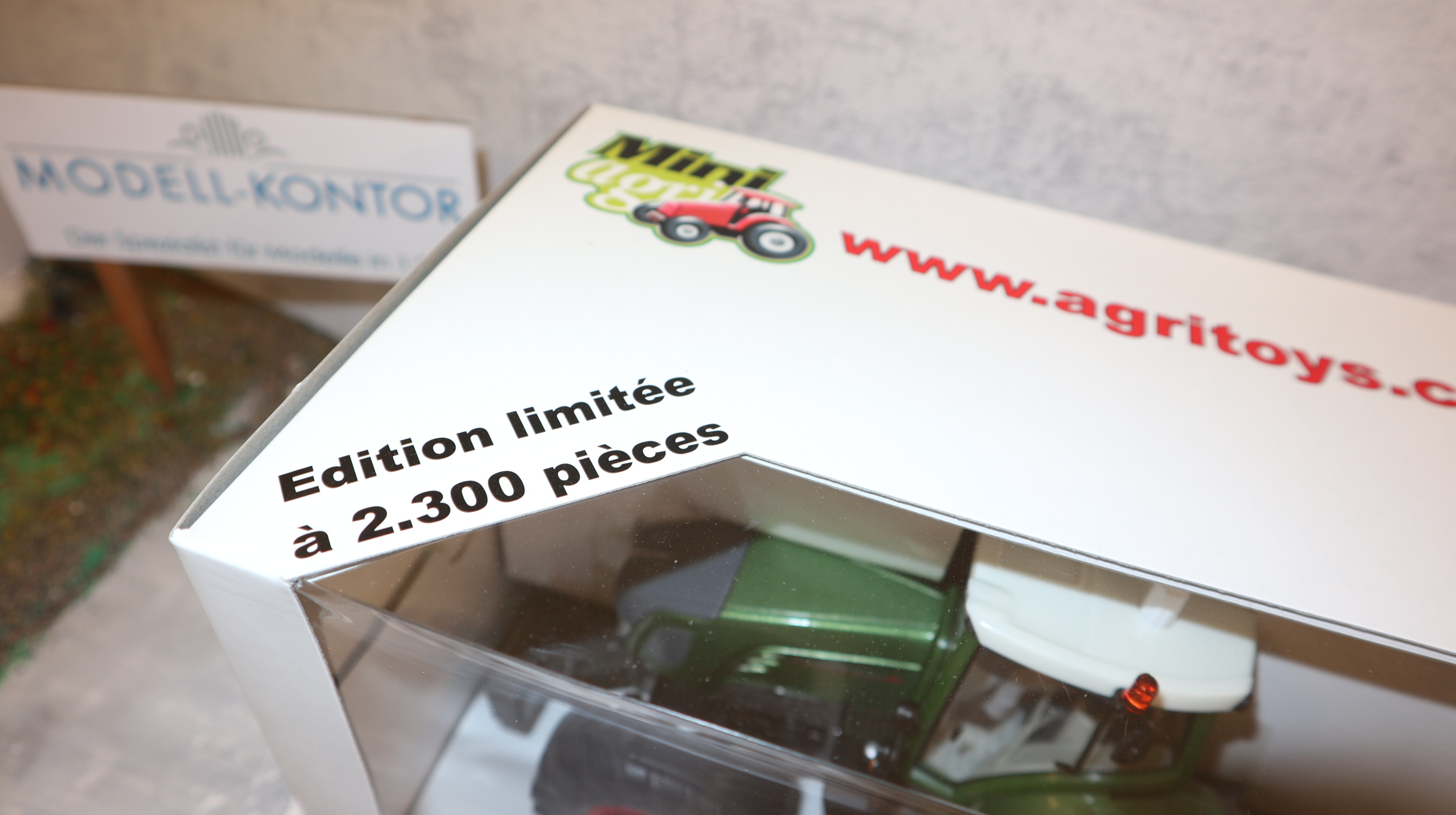 Siku 3258 in 1:32, Fendt 936 Zwilling HA, Sondermodell, NEU in OVP