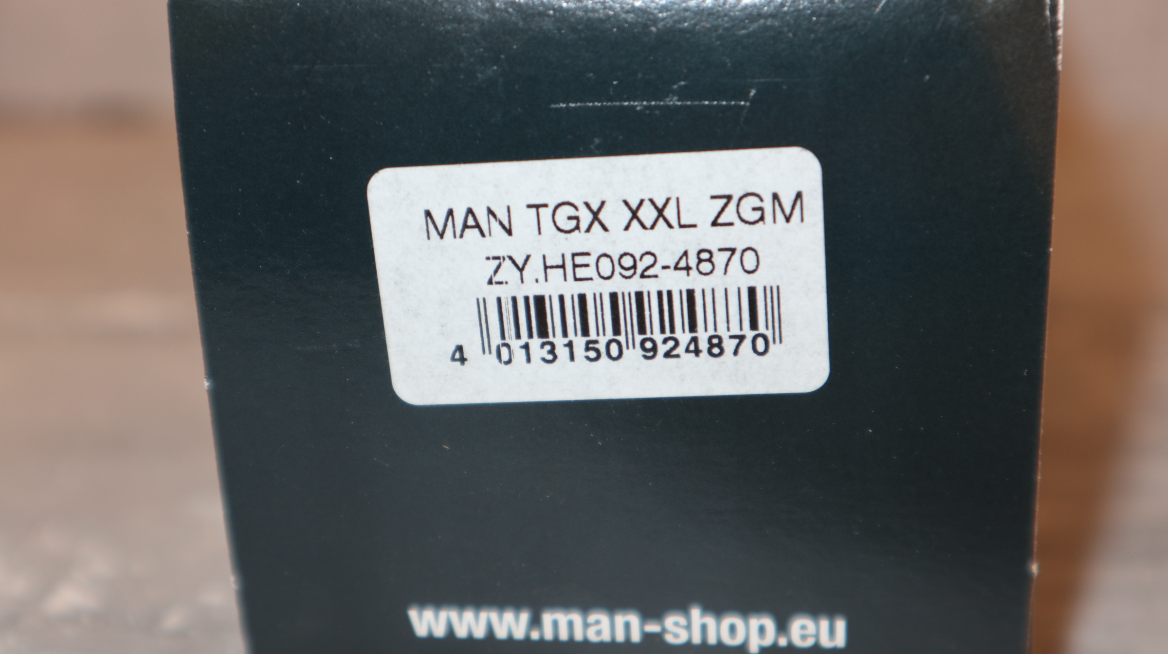 Herpa 1:87, MAN TGX XXL SZM Sondermodell IAA 2016 blaumetallic. NEU in OVP