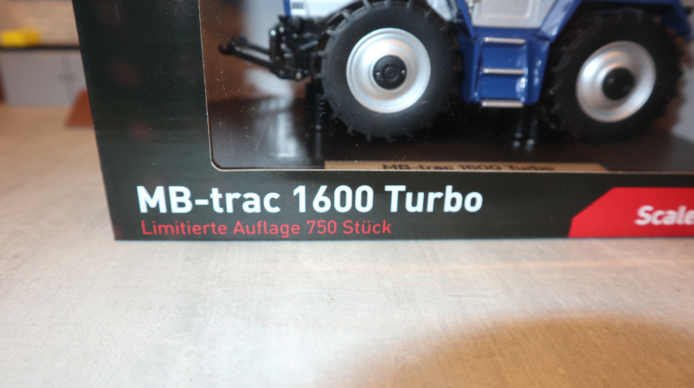 Weise Toys 2083 in 1:32, MB-Trac 1600 silber-blau,  TRAKTORADO 2026,  NEU in OVP