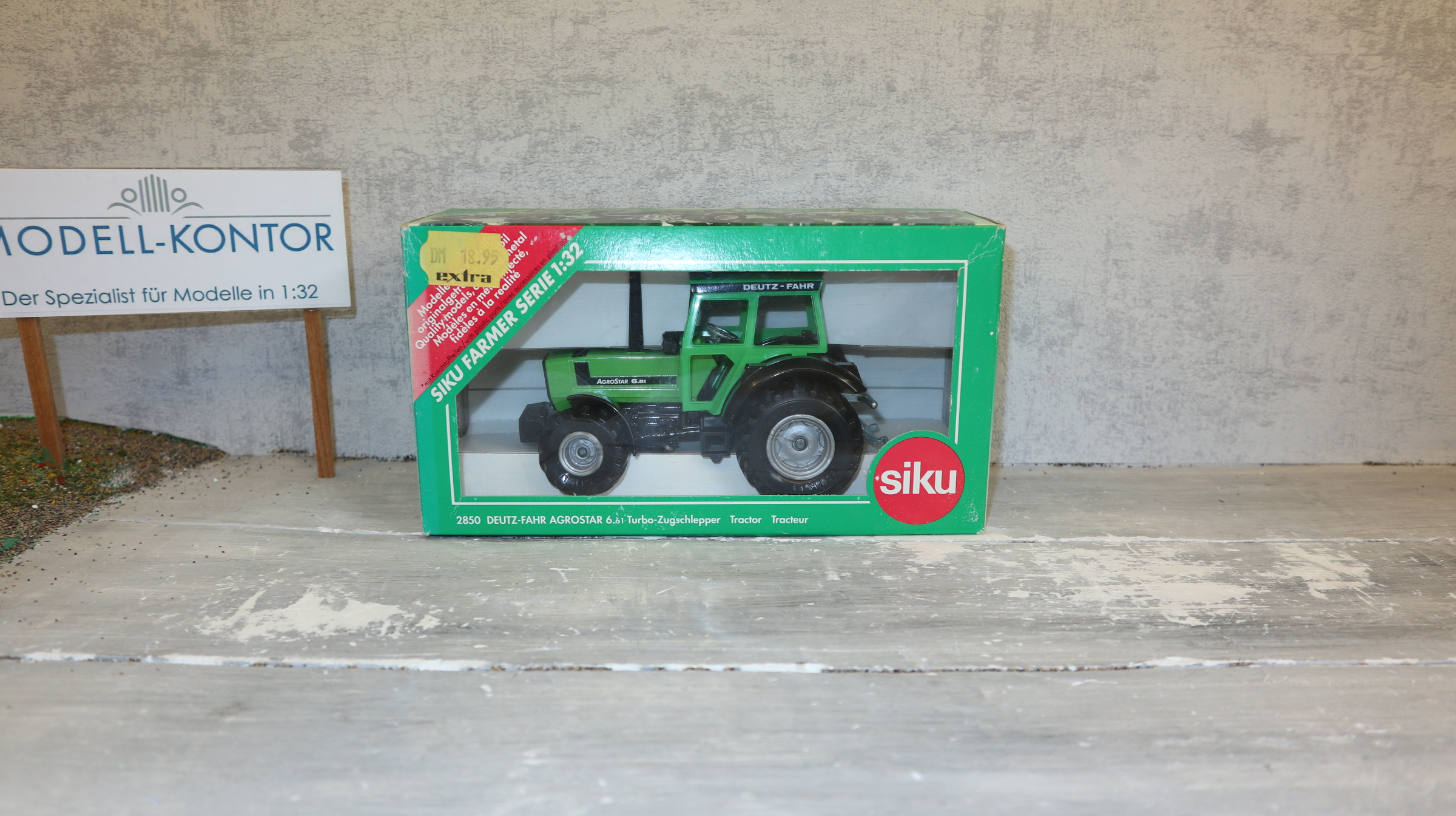 Siku 2850 in 1:32, Deutz-Fahr Agrotron 6.61, NEU in OVP