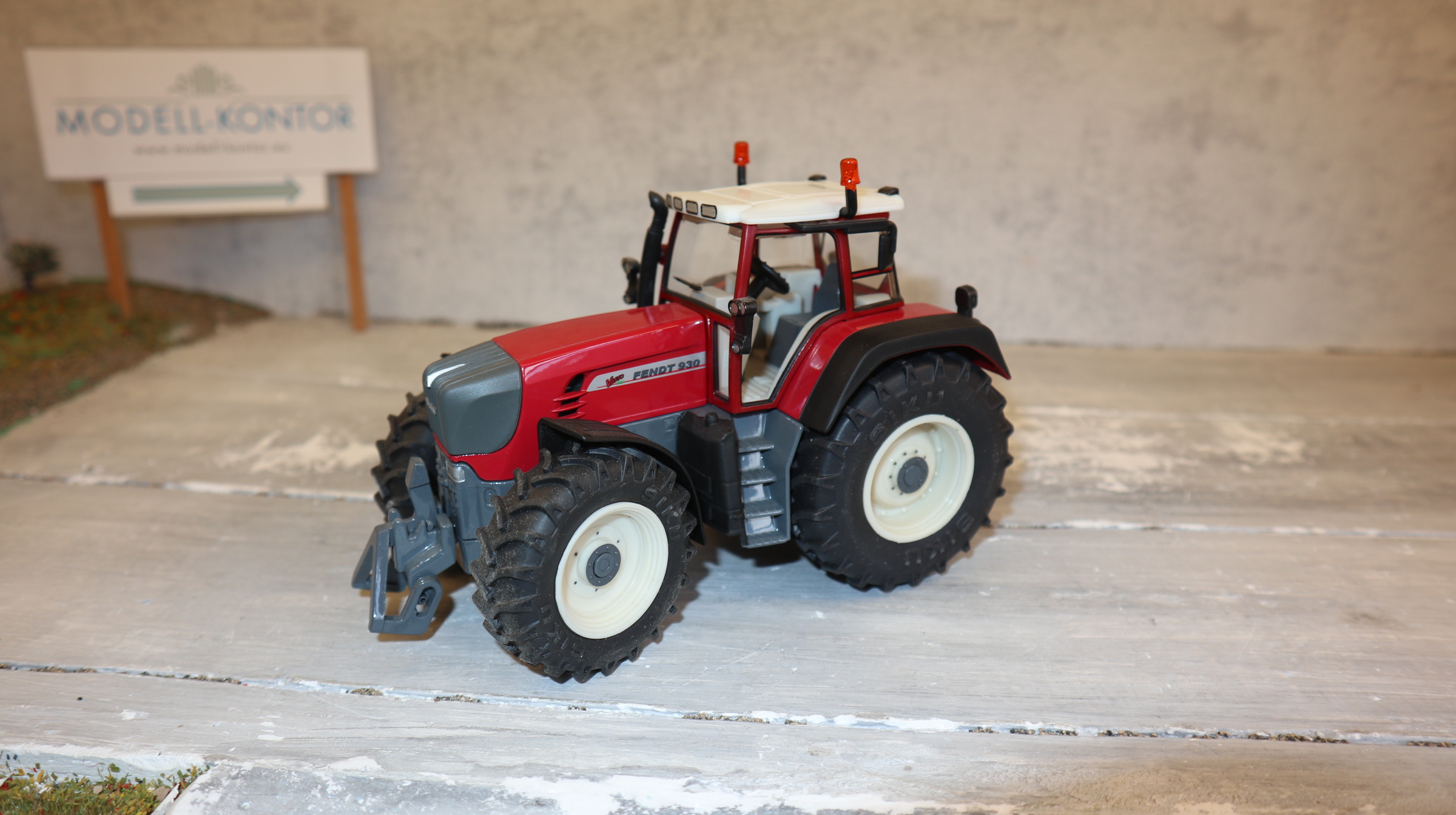 Siku 3254 in 1:32, Fendt 930 Stetter GmbH ROT Werbemodell,  NEU in OVP