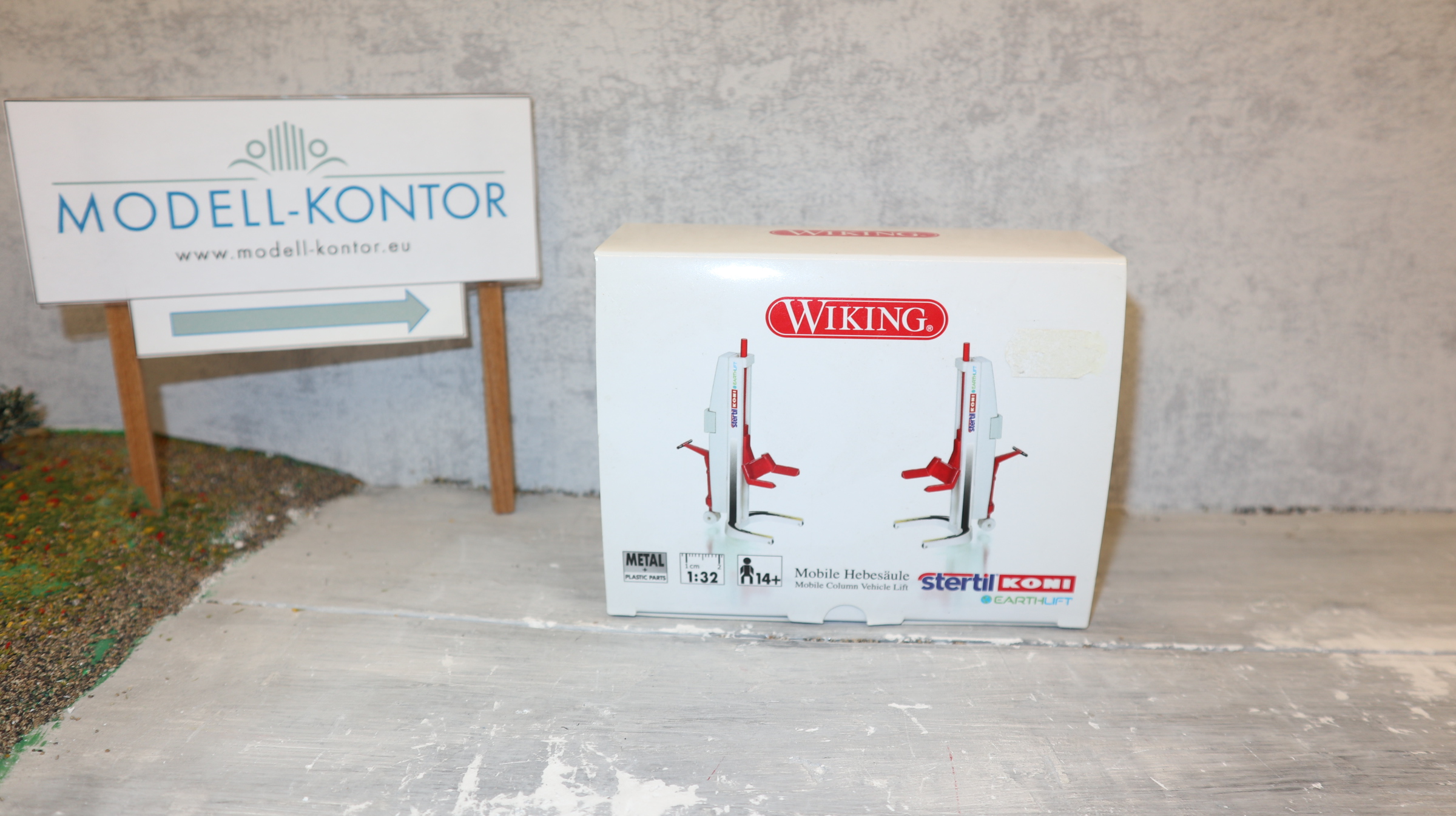 Wiking  077845 in 1:32, Stertil KONI Hebesäule, NEU in OVP