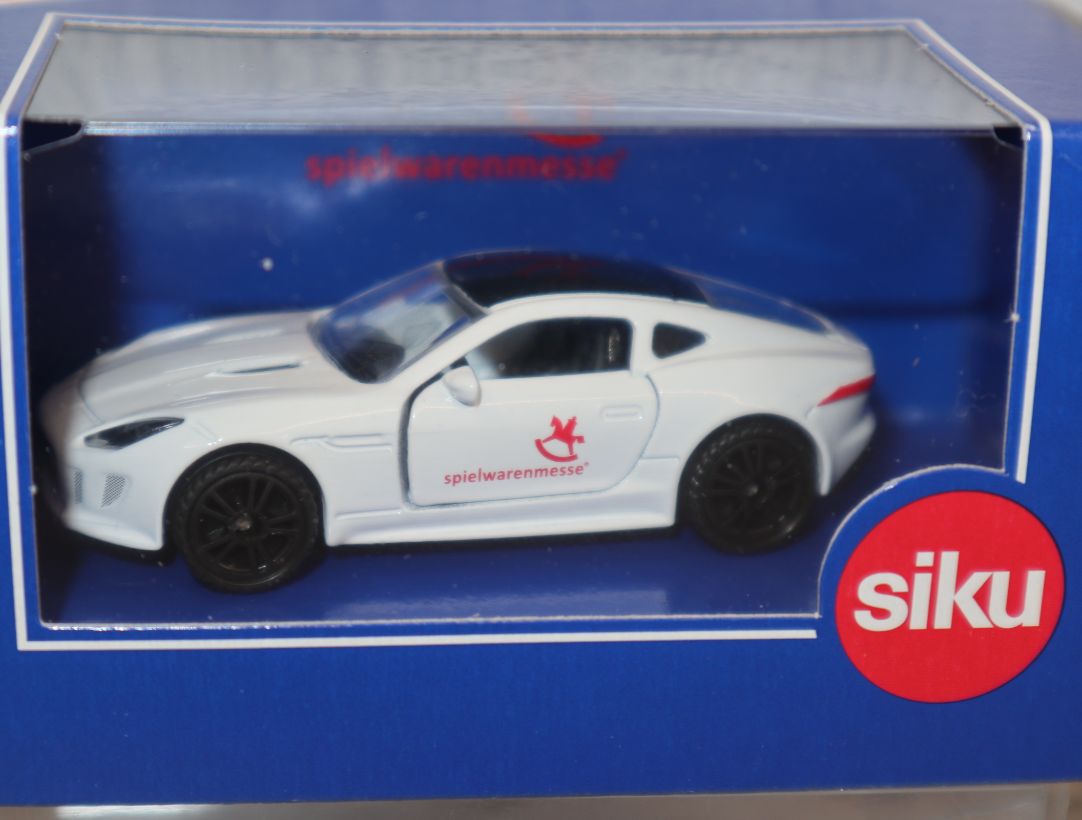 Siku 1520 in 1:50 Jaguar F-Type Sondermodell Spielwarenmesse Nürnberg 2020  in OVP