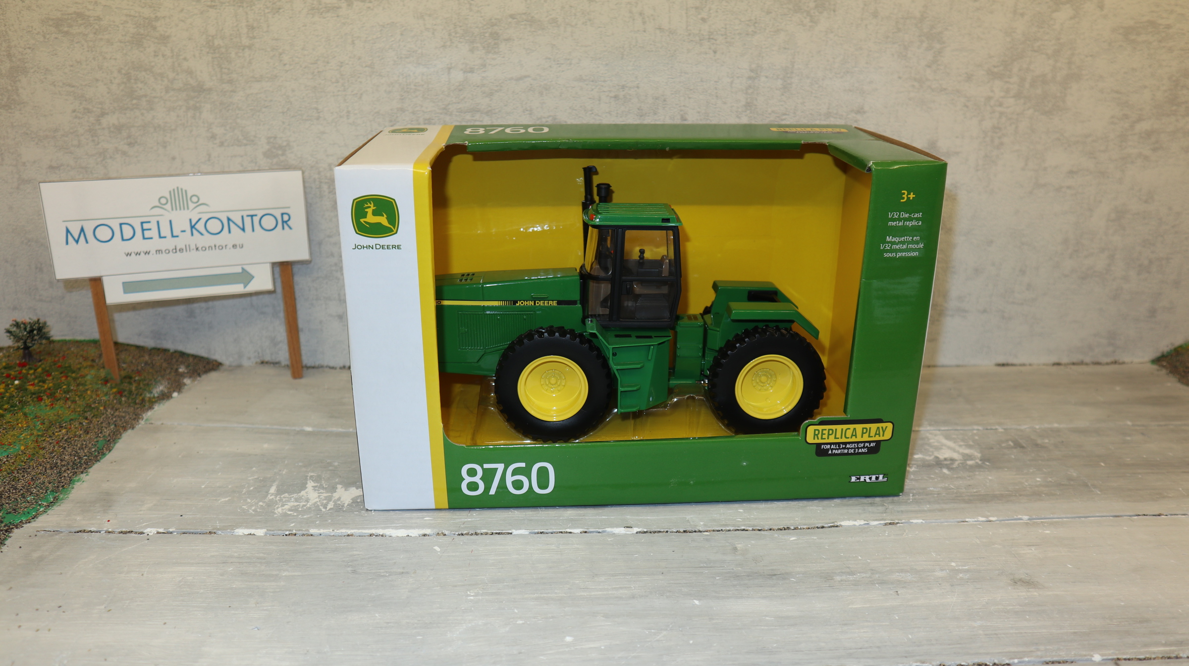 Ertl Britains 45920 in 1:32, John Deere 8760 Knicklenker,  USA-Modell, NEU in OVP