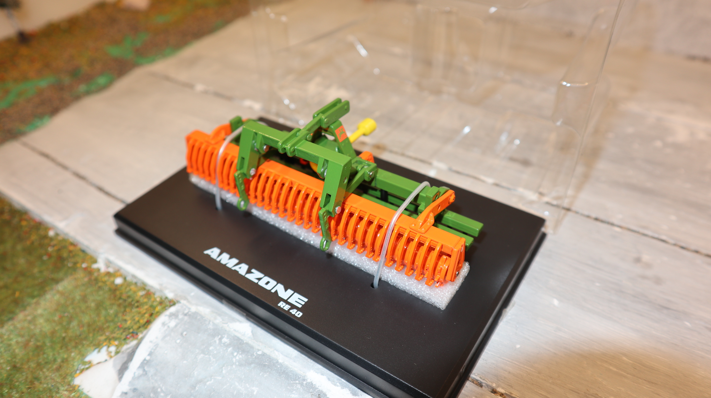 Replicagri 254 in  1:32,  AMAZONE RE 40 Egge, Neu in OVP