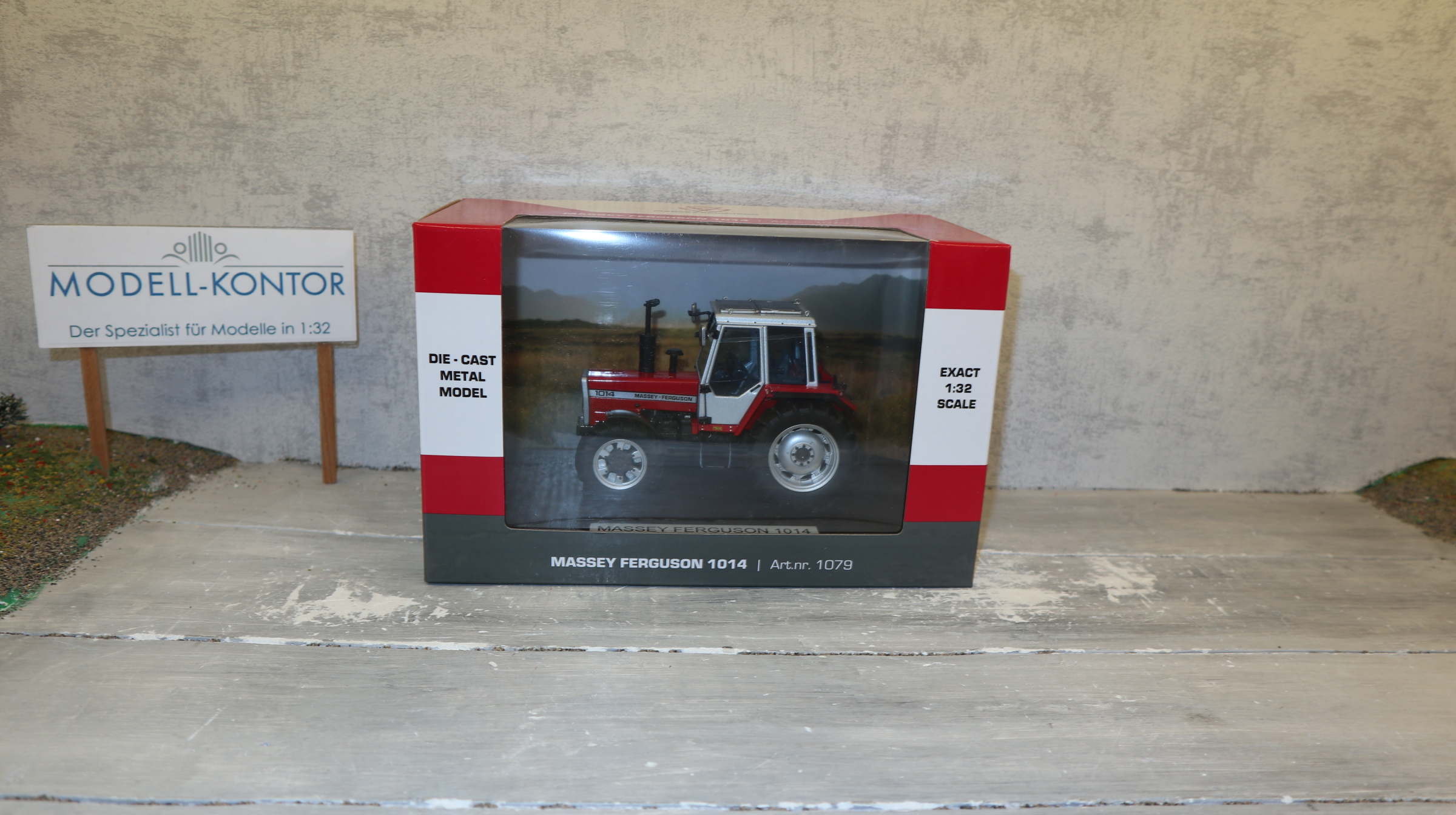 Weise Toys 1079 in 1:32, Massey Ferguson 1014 4WD, Version 2 NEU in OVP