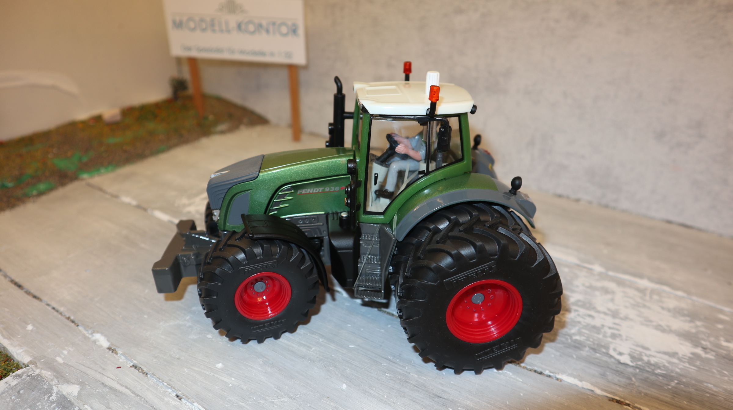 Siku 3258 in 1:32, Fendt 936 Zwilling HA, Sondermodell, NEU in OVP