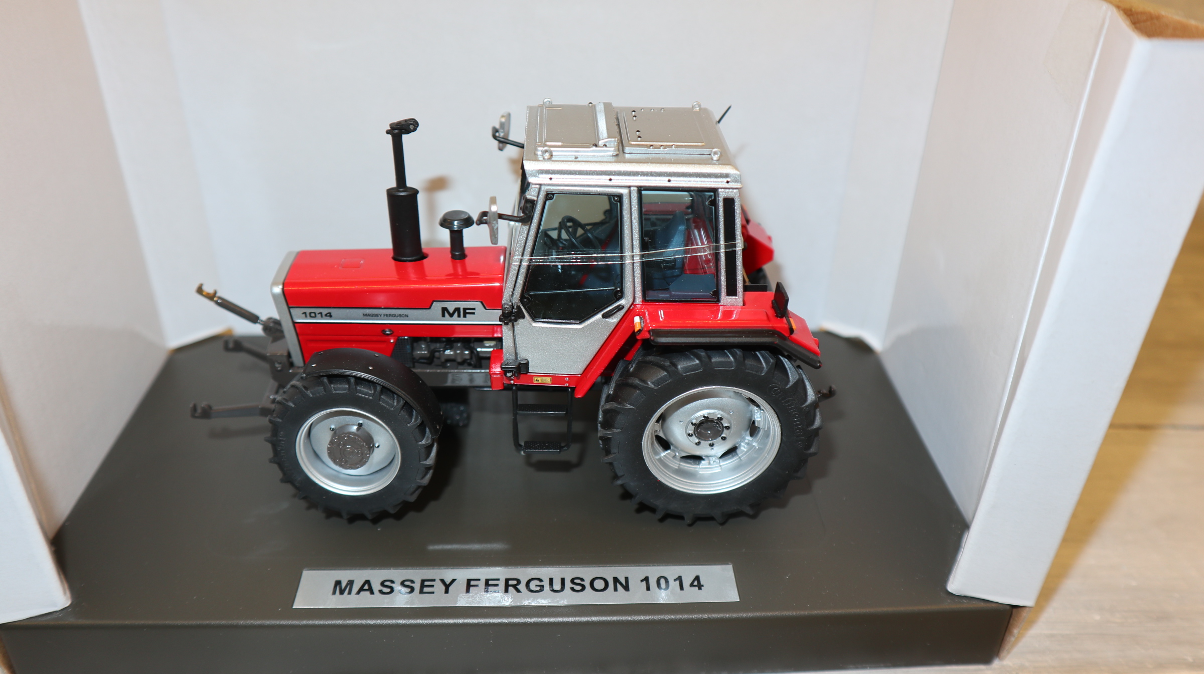 Weise Toys 1014 in 1:32, Massey Ferguson 1014 4WD, Version 1,  NEU in OVP
