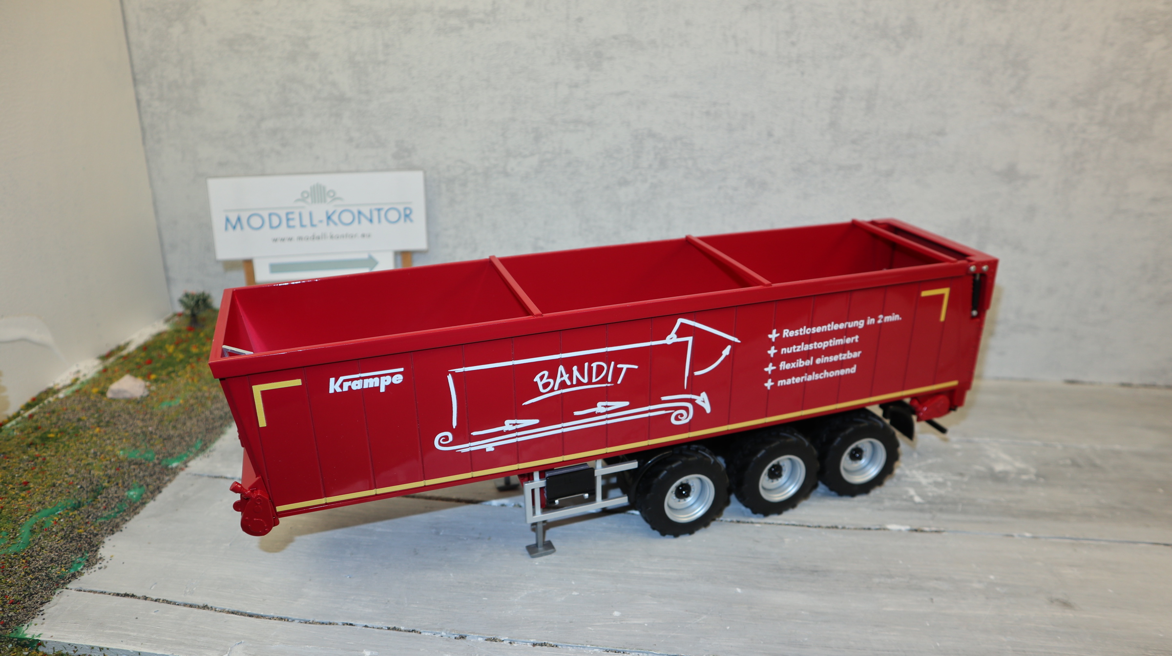 Wiking 077657 in 1:32,  KRAMPE Rollbandwagen ROT, NEU in OVP